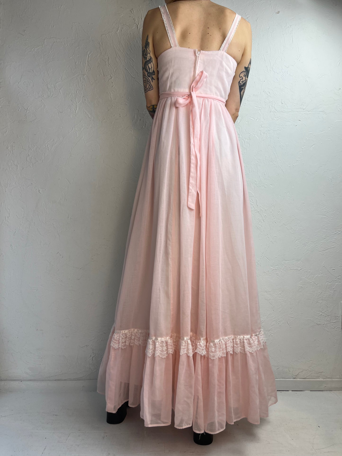 70s ‘Gunne Sax’ Baby Pink White Lace Gunne Sax Peasant Dress / X-Small