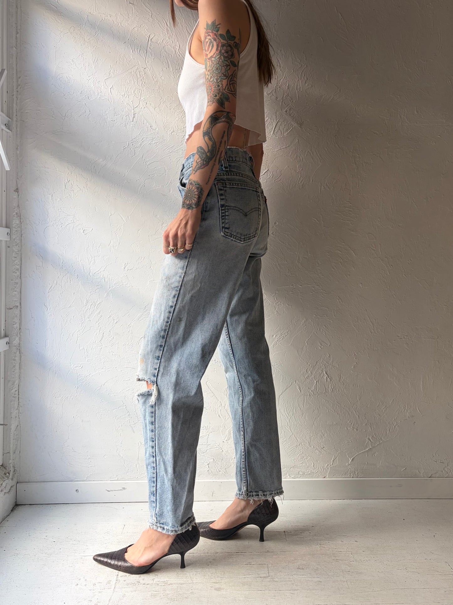 Vintage 90s 'Levis 550' Thrashed Grunge Jeans / 28