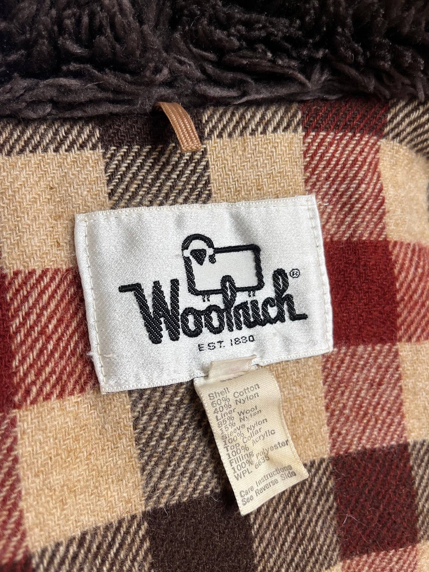 Vintage ‘Woolrich’ Orange Puffer Jacket / Large