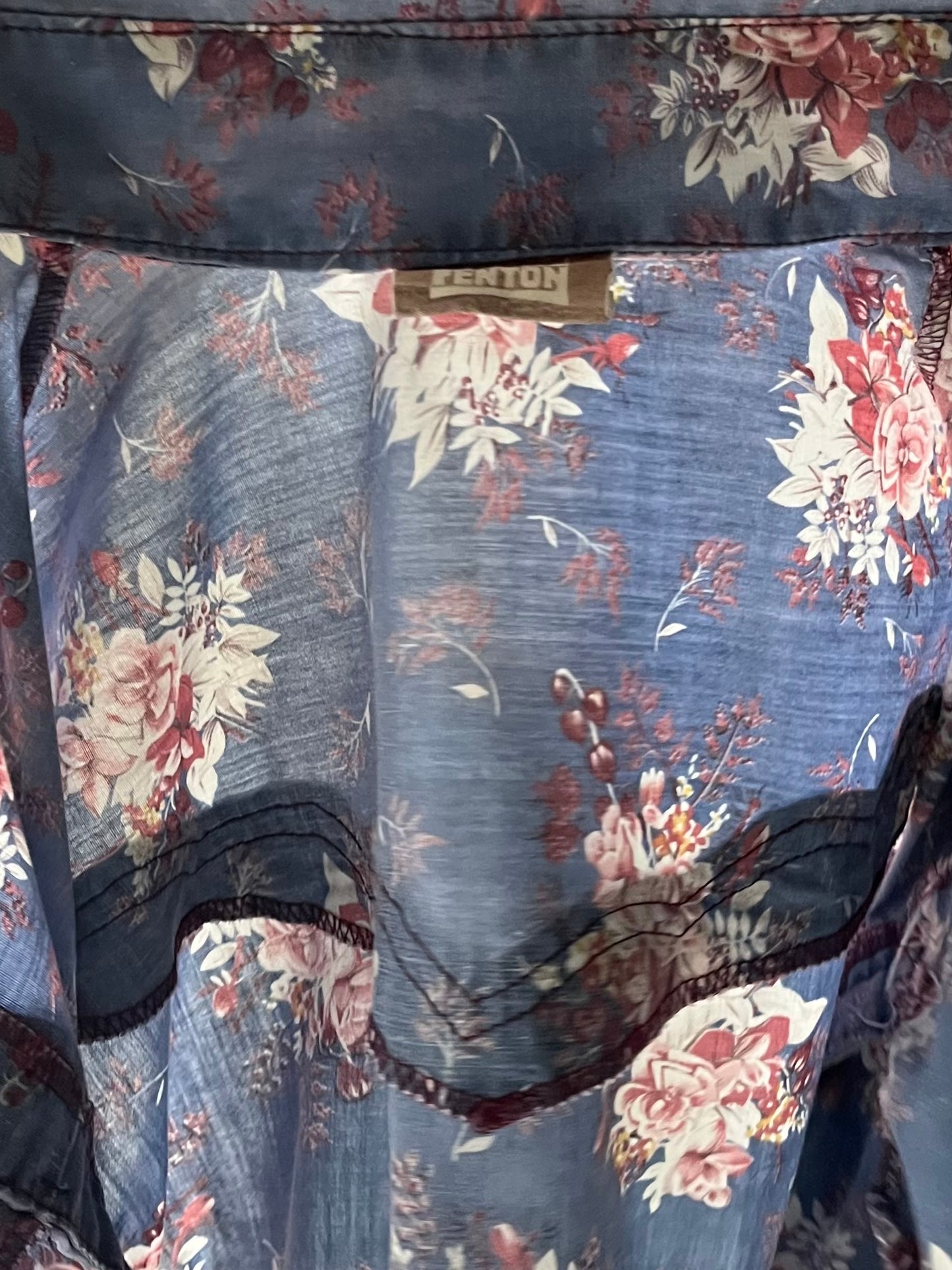 70s 'Fenton' Floral Pearl Snap Up Western Shirt / Small