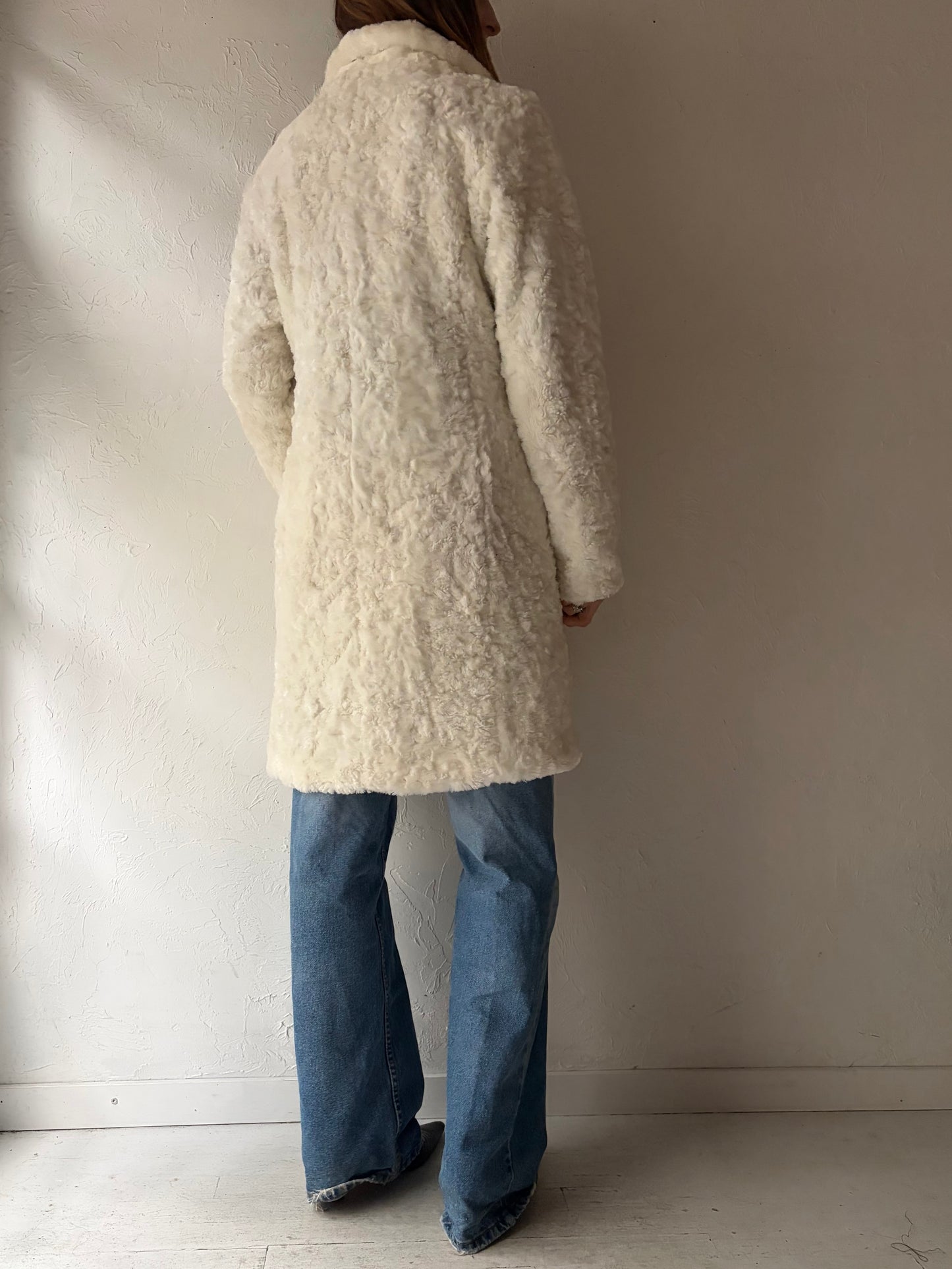 90s ‘Le Chateau’ White Faux Fur Coat / Small