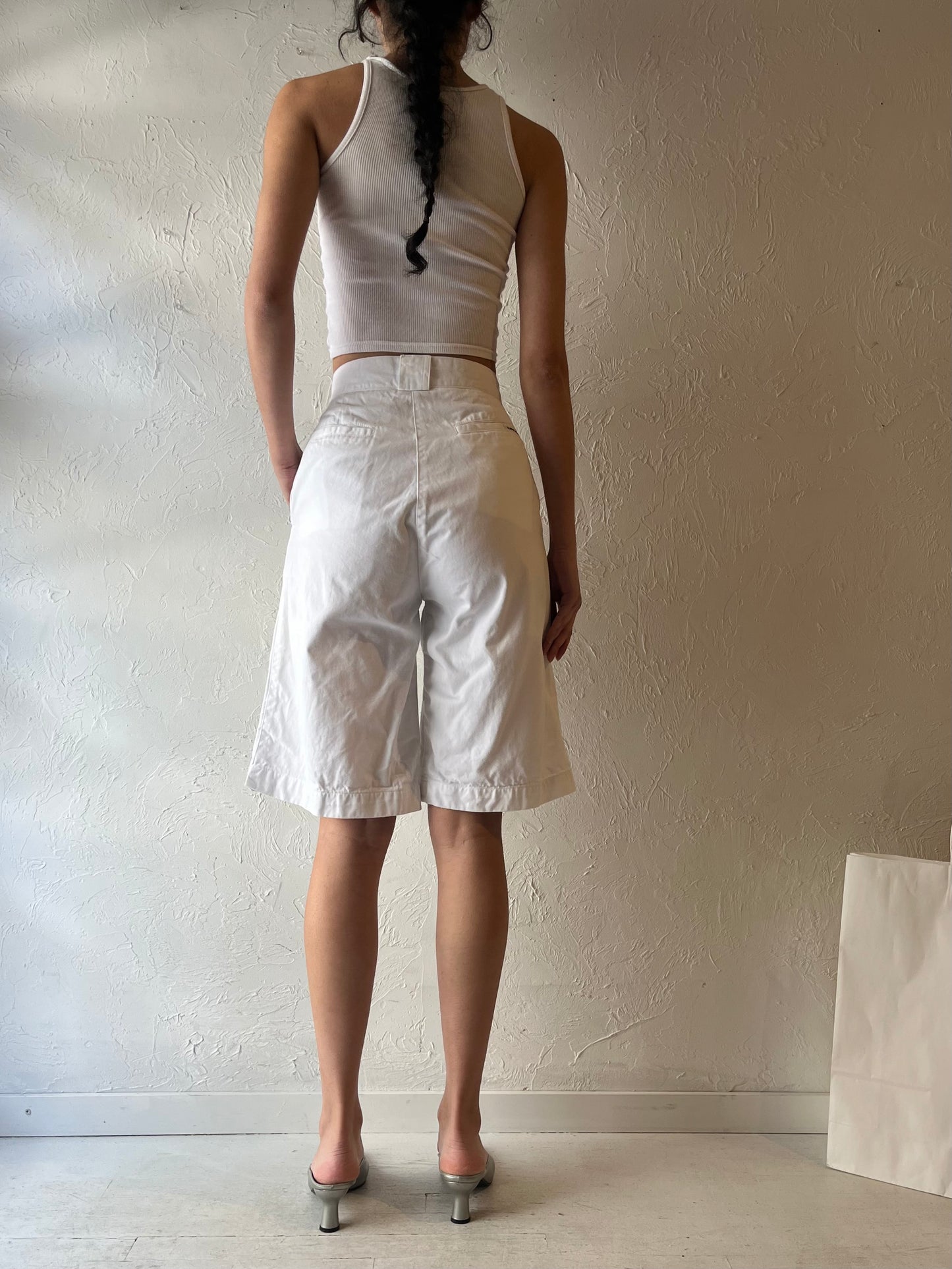 90s ‘Almost Heaven’ White Cotton Bermuda Shorts / Small