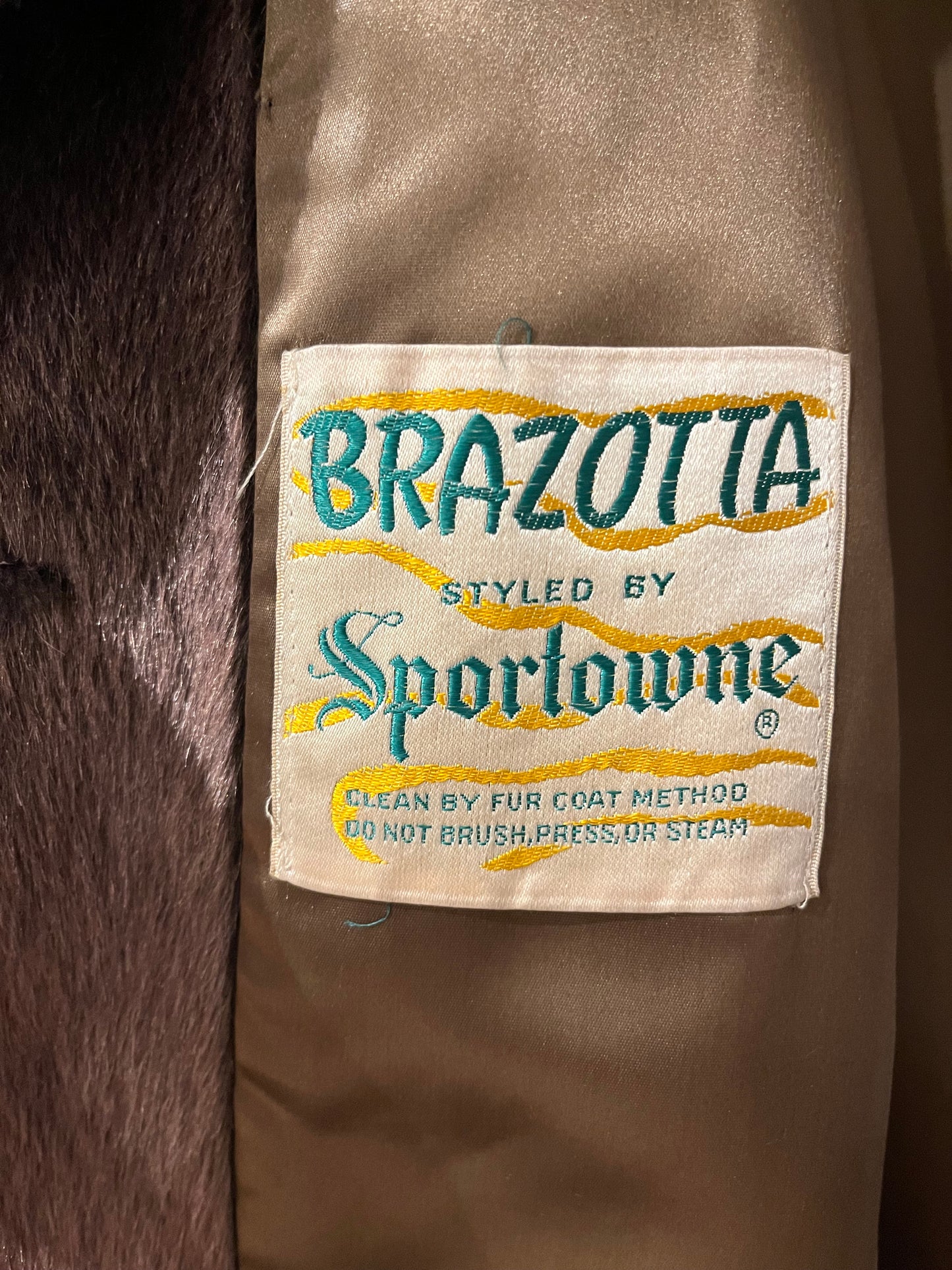 80s 'Brazotta' Brown Faux Fur Coat / Medium