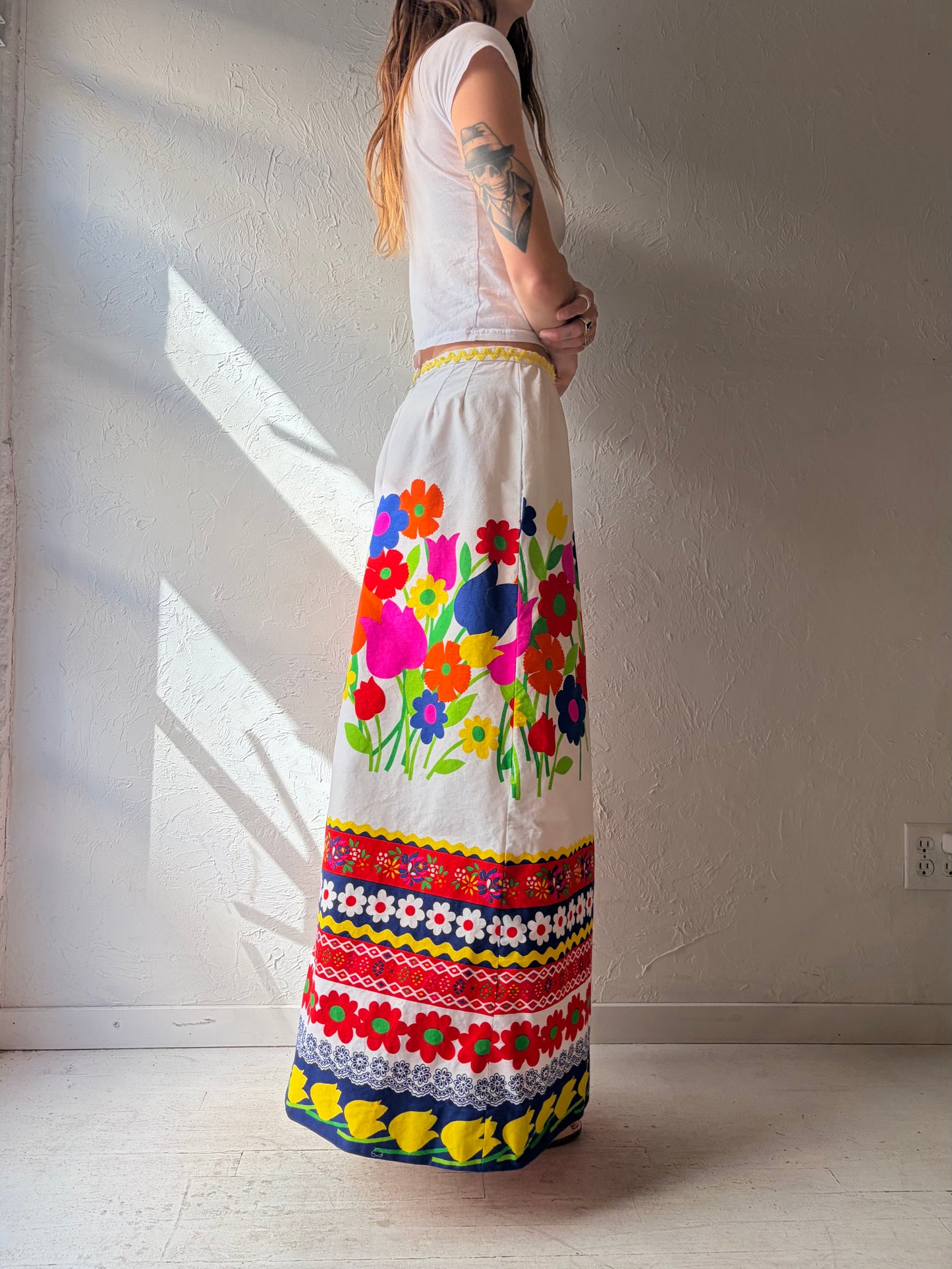 70s 'Raymonds' Novelty Print Maxi Skirt / Small - Medium