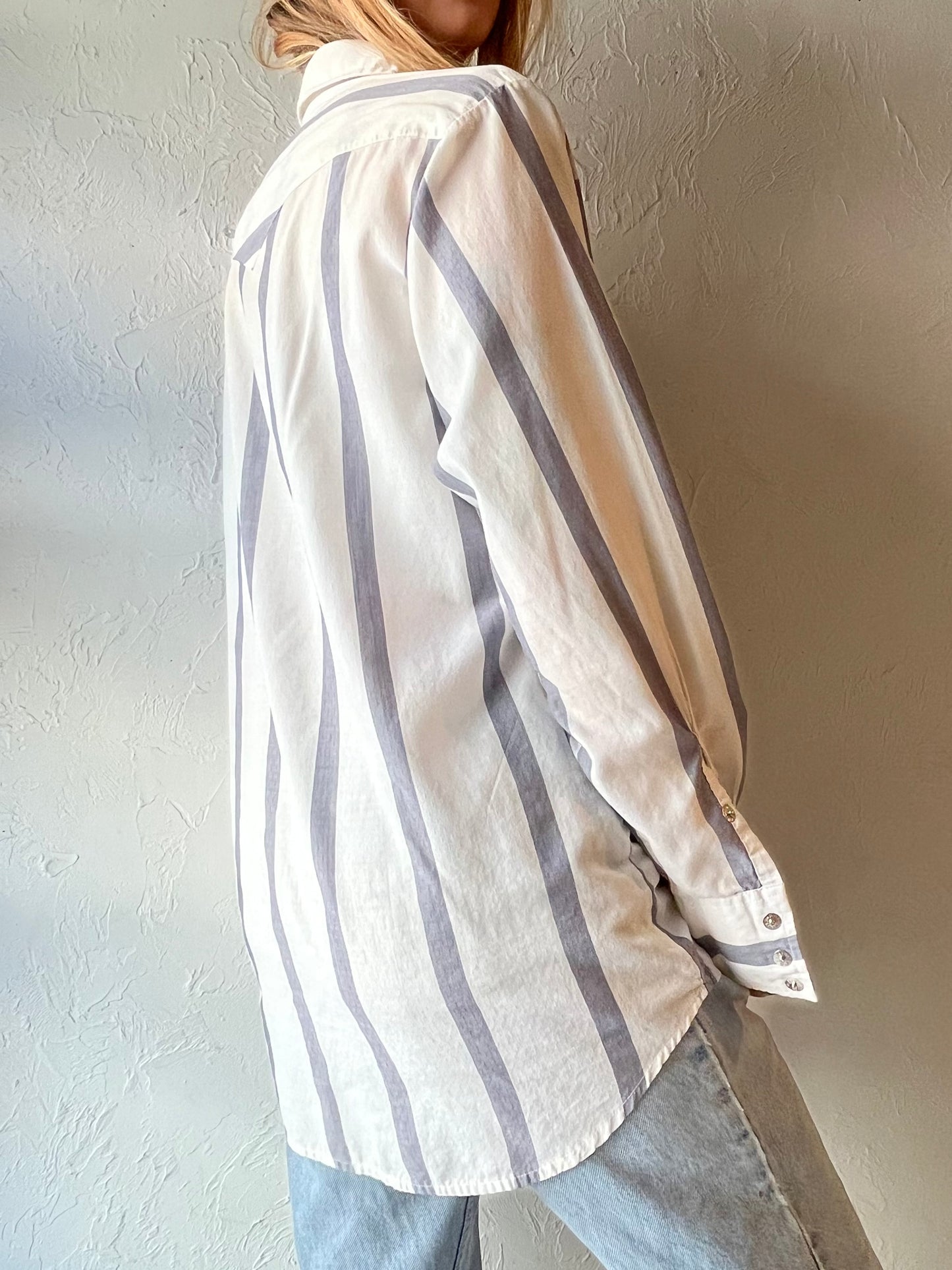 80s ‘MWG’ White Striped Pearl Snap Shirt / Medium