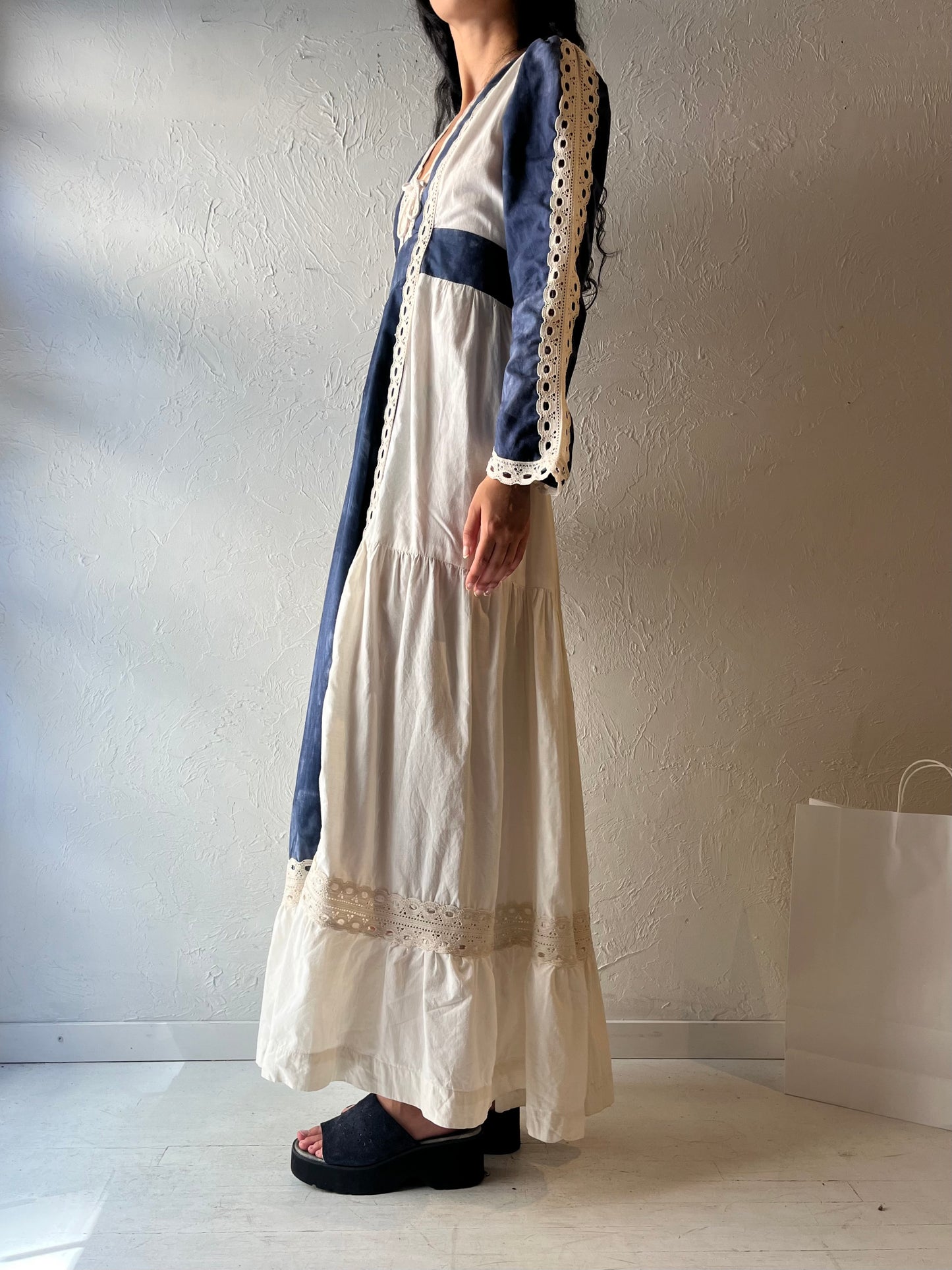 Vintage Handmade Long Sleeve Peasant Dress / Medium