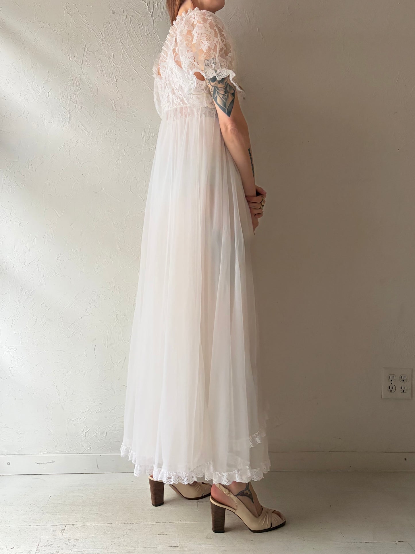 80s White Romantic Lace Lingerie Set / Vintage 1980s Night Gown Peignoir  Robe / Small- Medium