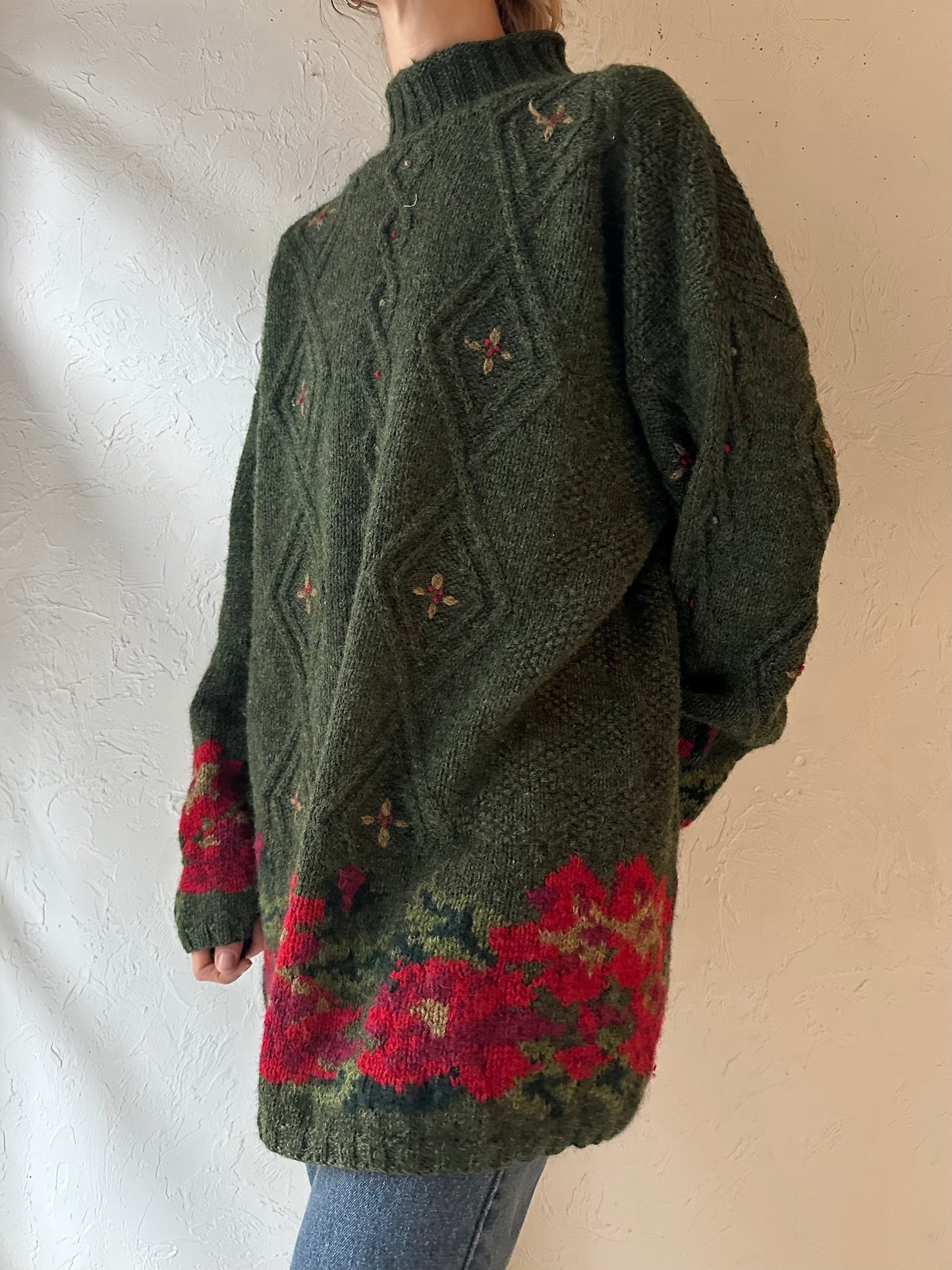 Vintage Hand Knit Floral Sweater / Medium