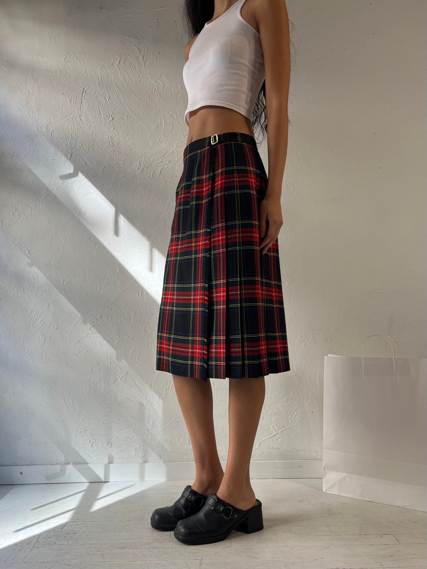 80s ‘Pitlochry of Scotland’ Pleated Plaid Wool Midi Skirt / Medium