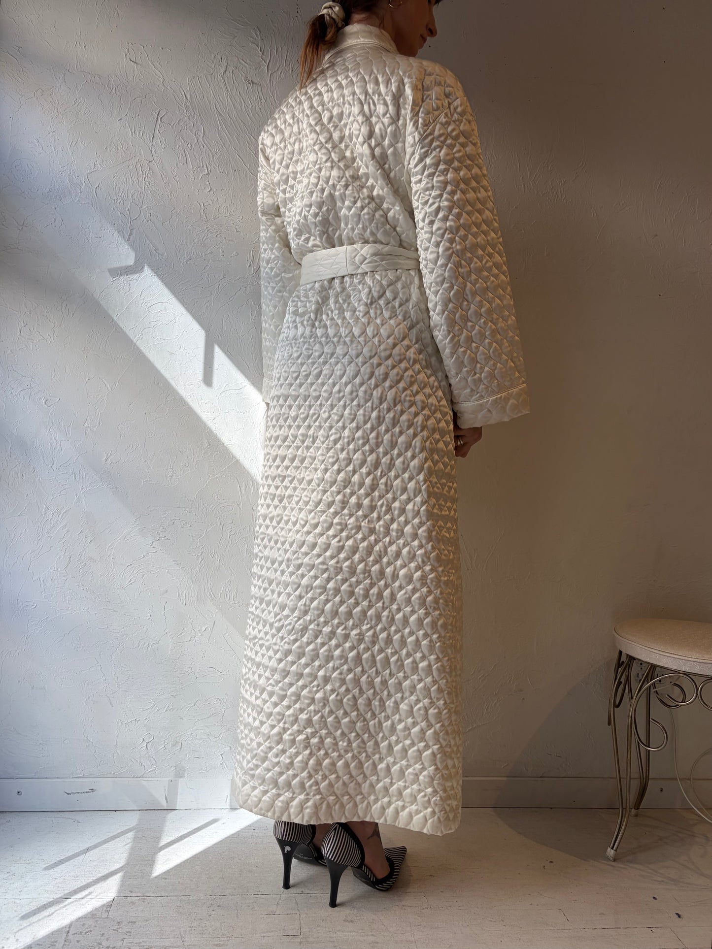 Vintage 'Christian Dior' White Quilted Robe / Medium