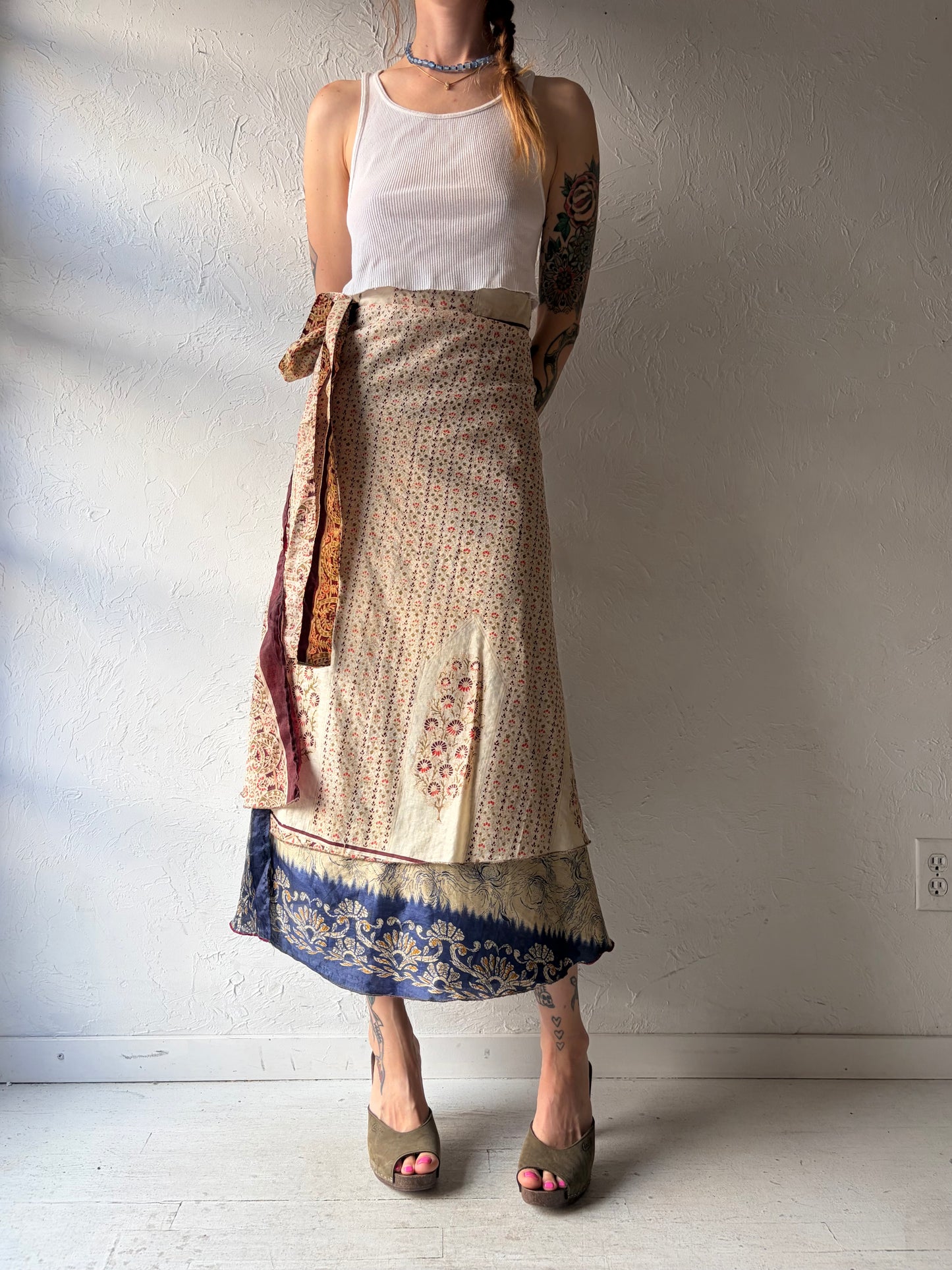 Vintage Patterned Wrap Skirt / Small - Large