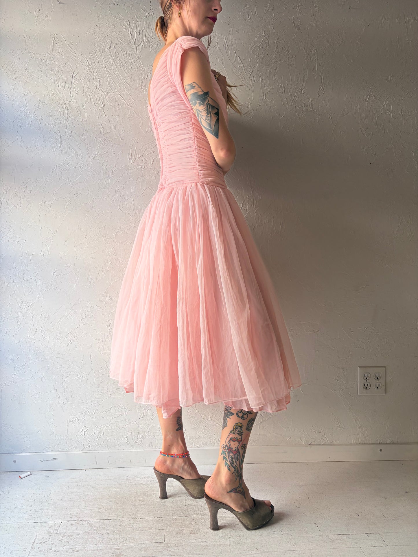 60s 'Rickys' Pale Pink Formal Dress / Small