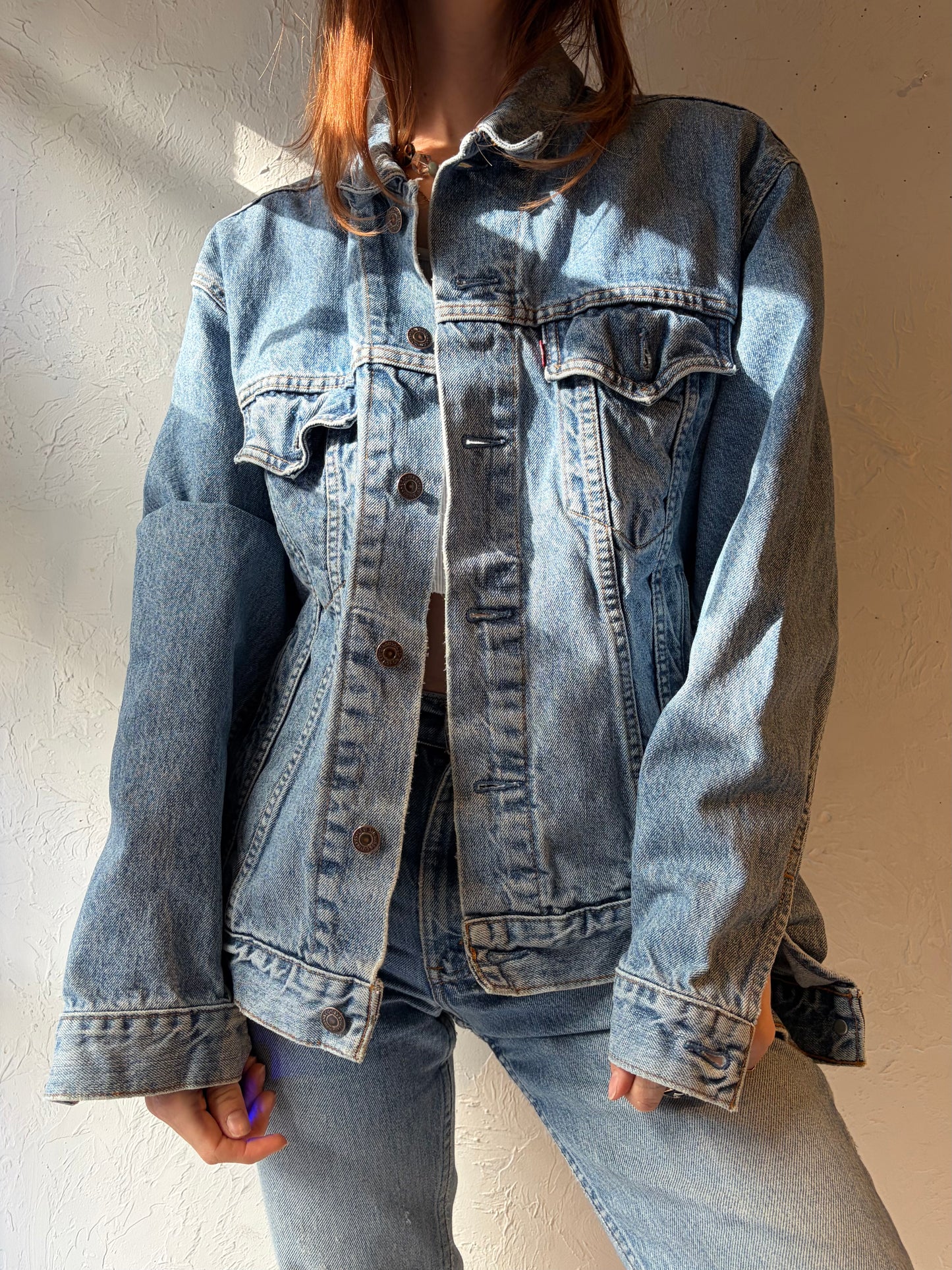 90s 'Levi’s' Medium Wash Denim Jacket / Large