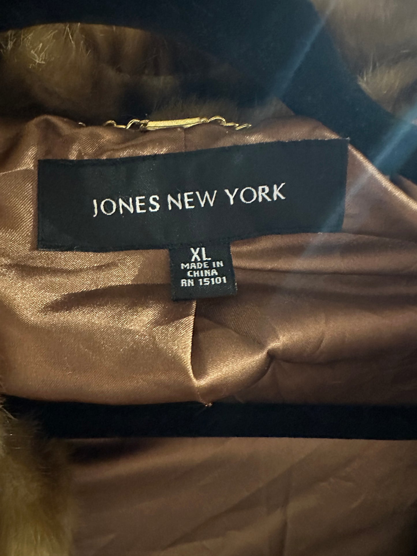 Y2k 'Jones New York' Faux Fur Coat / XL