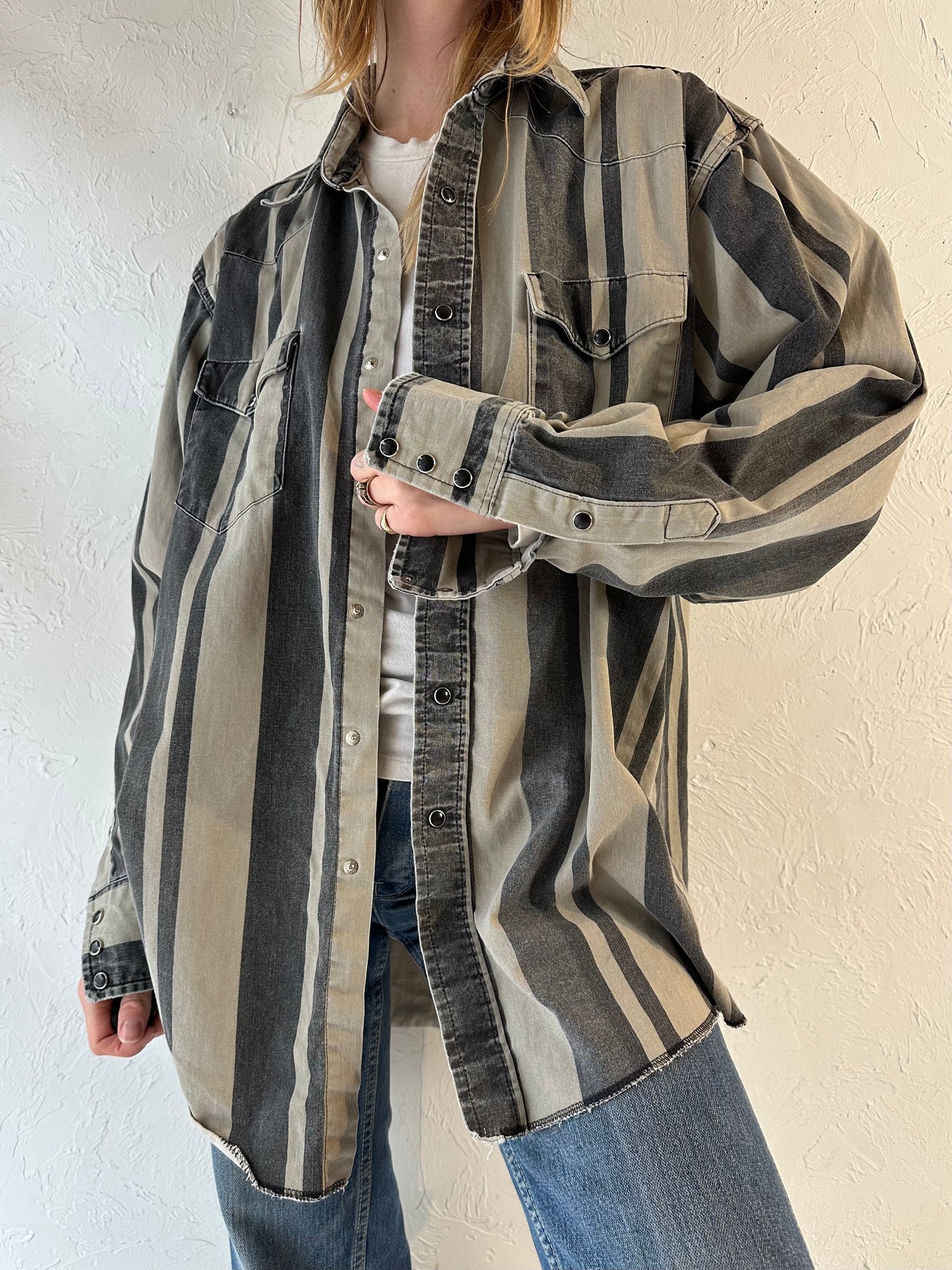 90s ‘Wrangler’ Striped Western Snap Up Shirt /