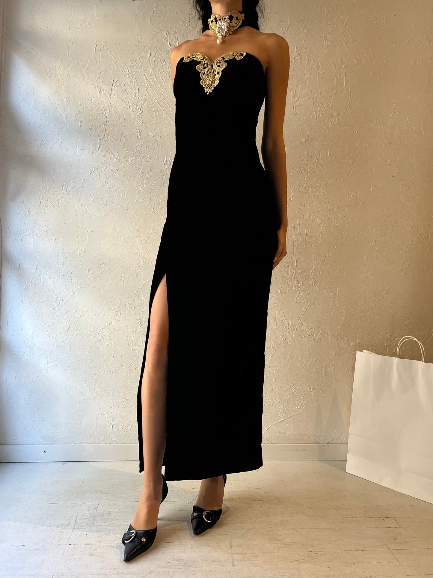 90s Black Velvet Formal Dress / Small