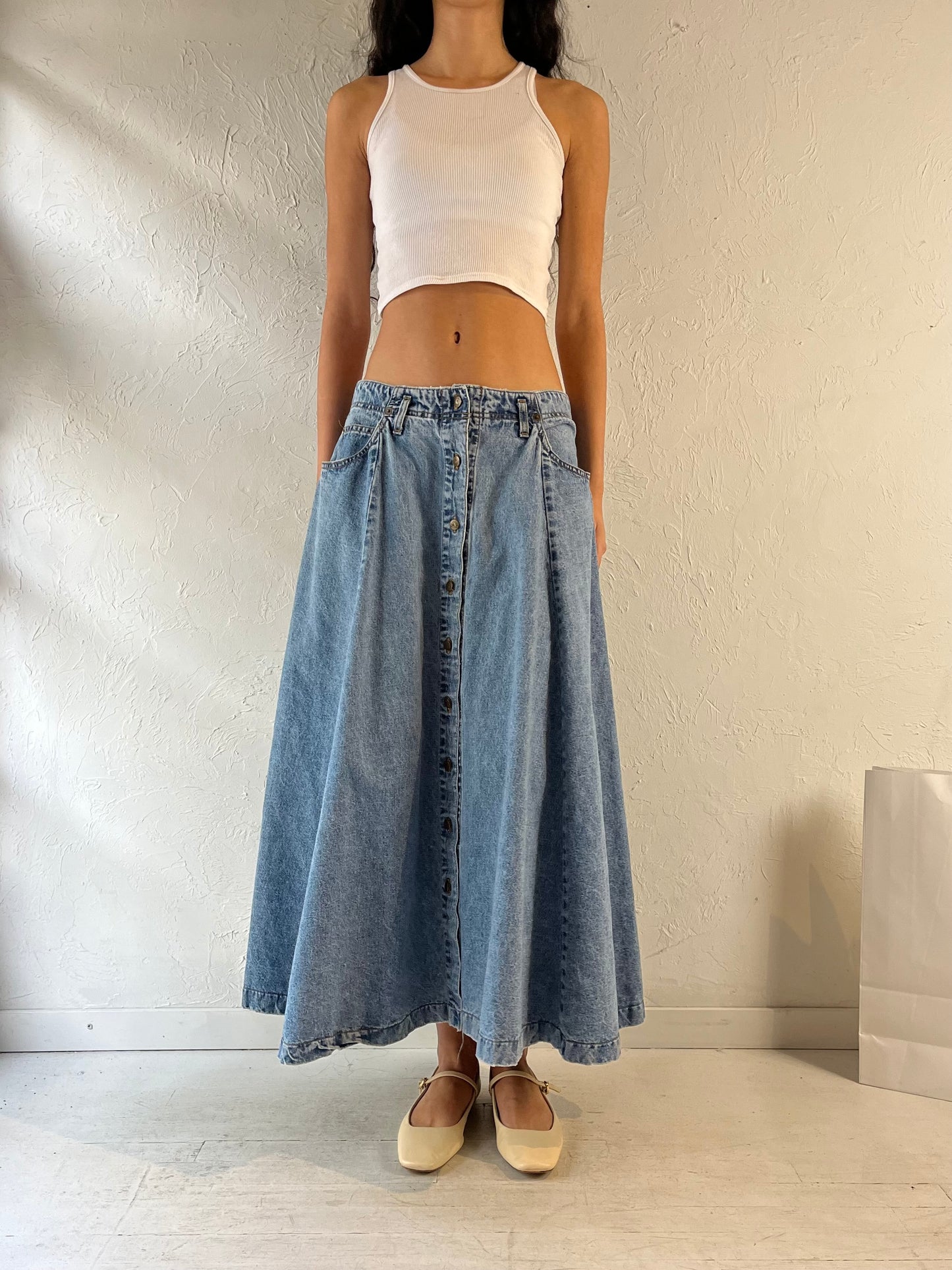 90s ‘Guess’ Button Up Denim Skirt / Medium