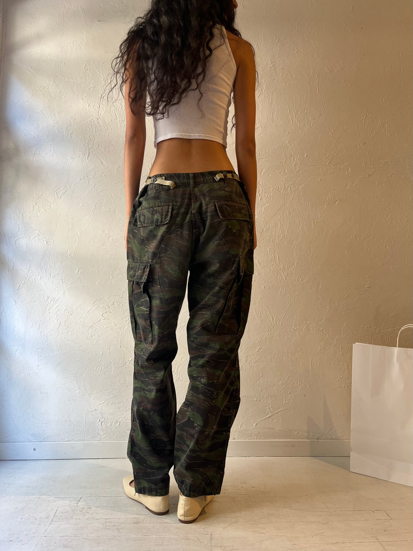 Vintage Camouflage Cargo Pants / Medium