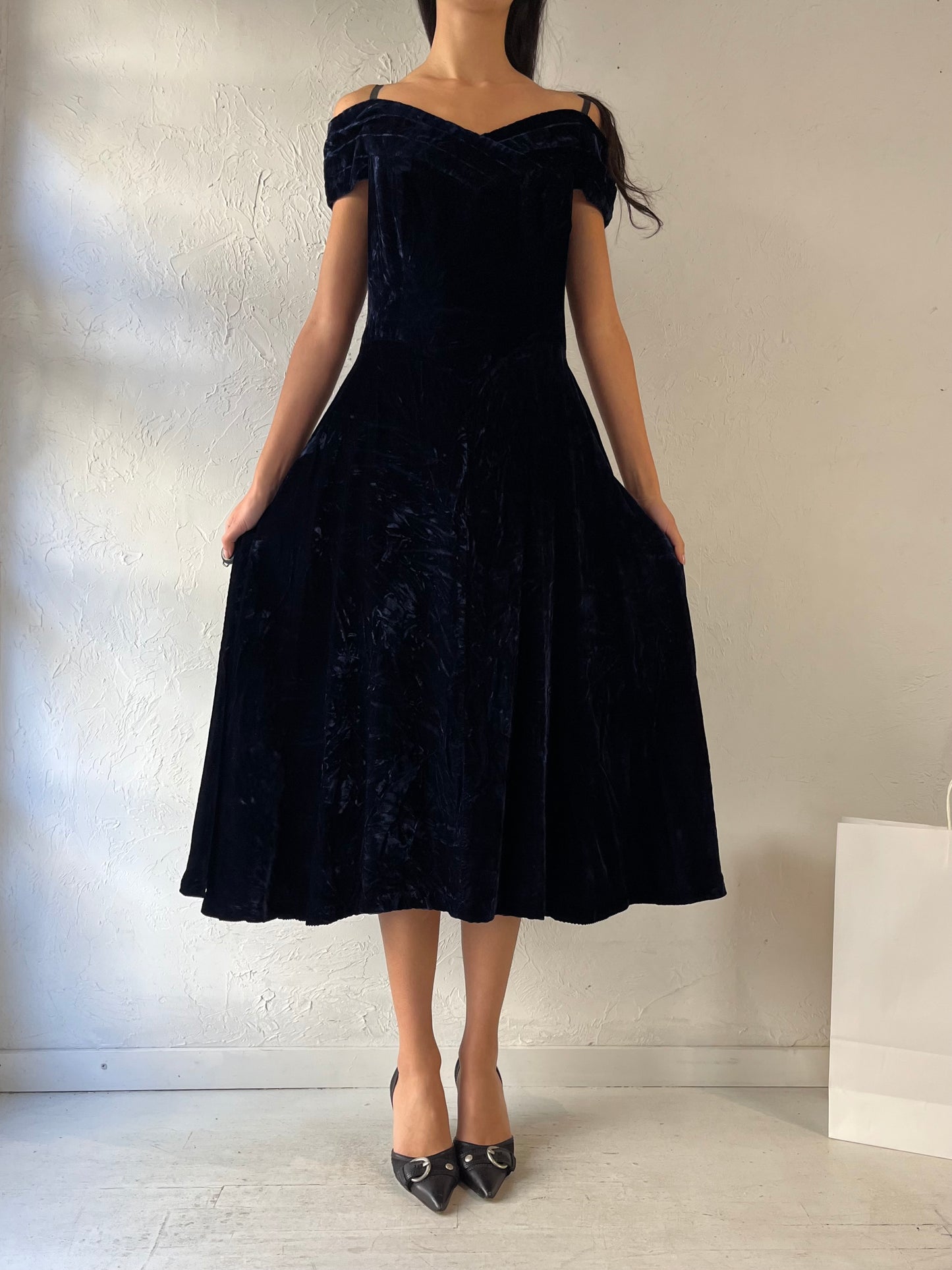 90s ‘Karin Stevens’ Navy Blue Crushed Velvet Dress / Medium