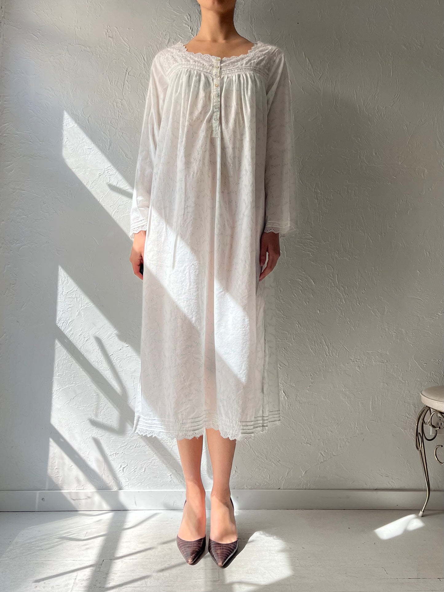 90s 'Eileen West' White Floral Long Sleeve Summer Nighty Dress / Vintage 1990s Cotton Cottagecore Midi Nightgown / Large