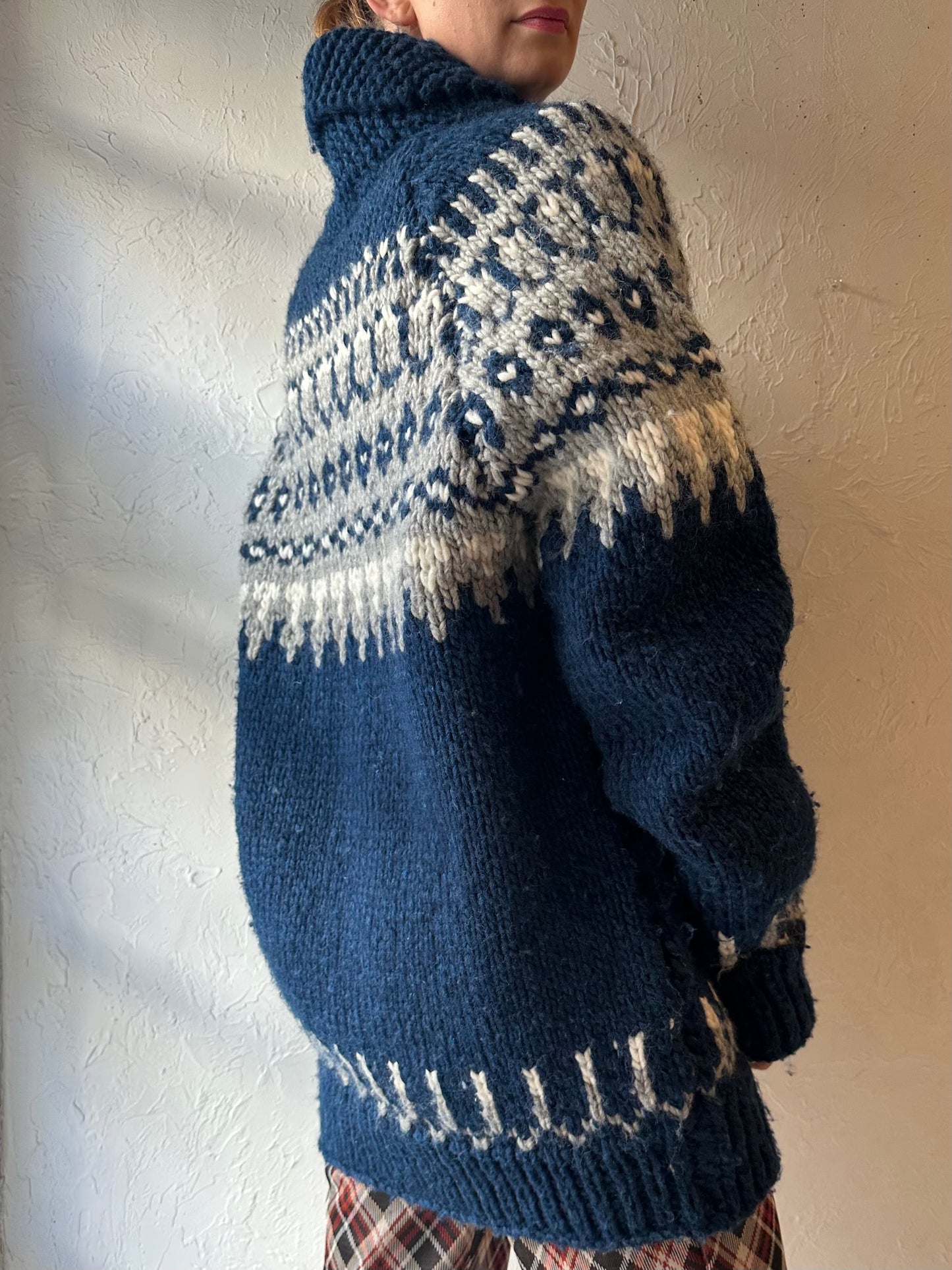 Vintage Chunky Knit Cardigan Sweater / Large