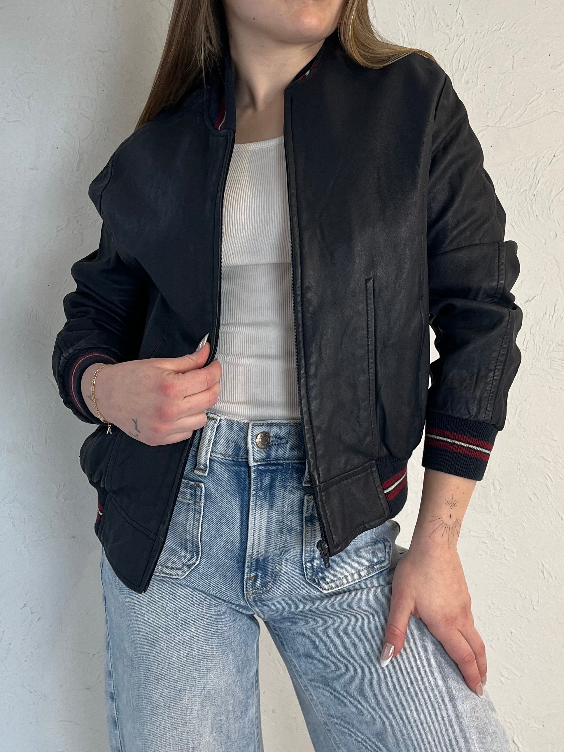 90s ‘Danier’ Navy Blue Leather Bomber Jacket / XS