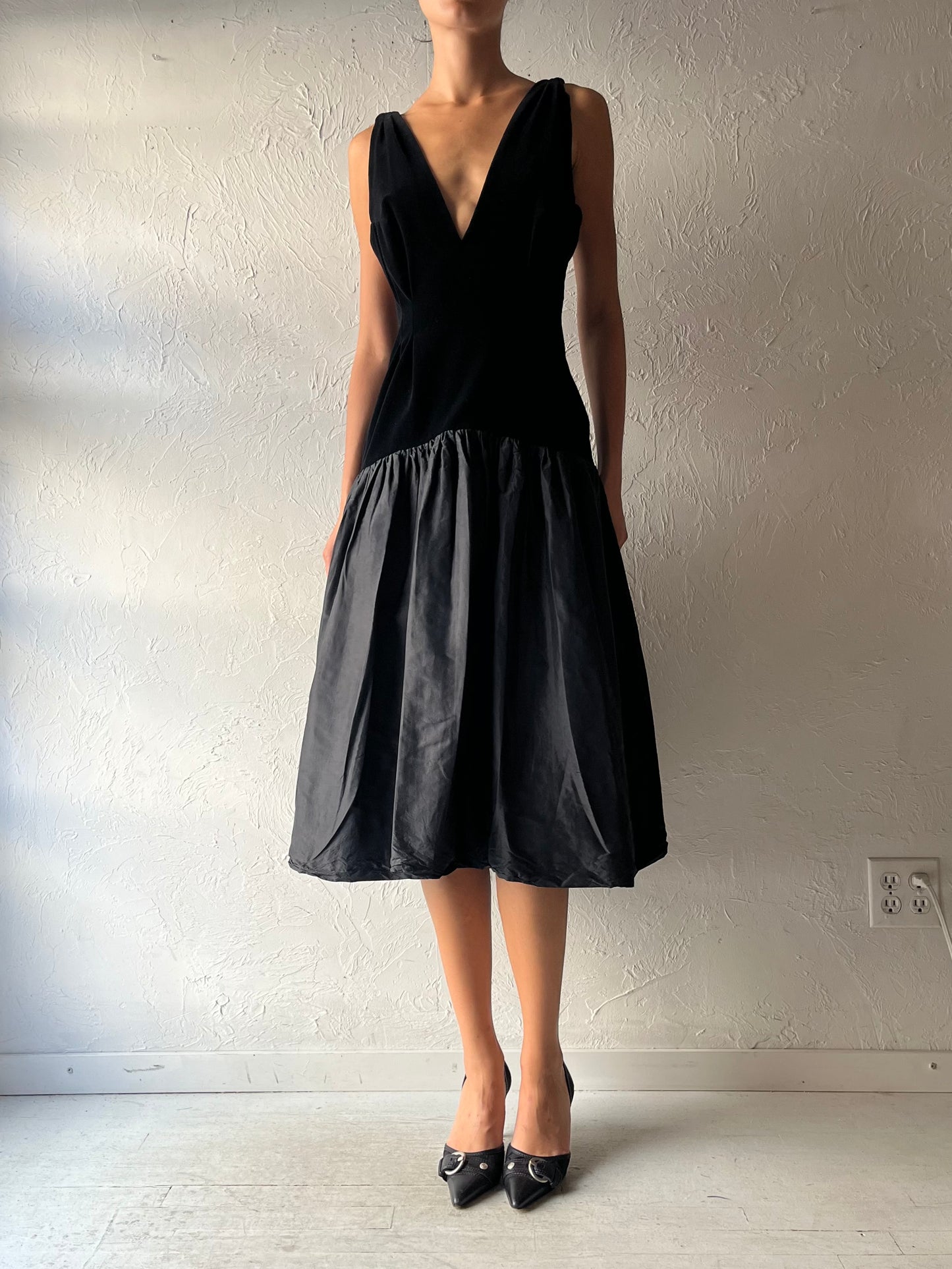 Vintage Black Velvet Formal Drop Waist Dress / Small