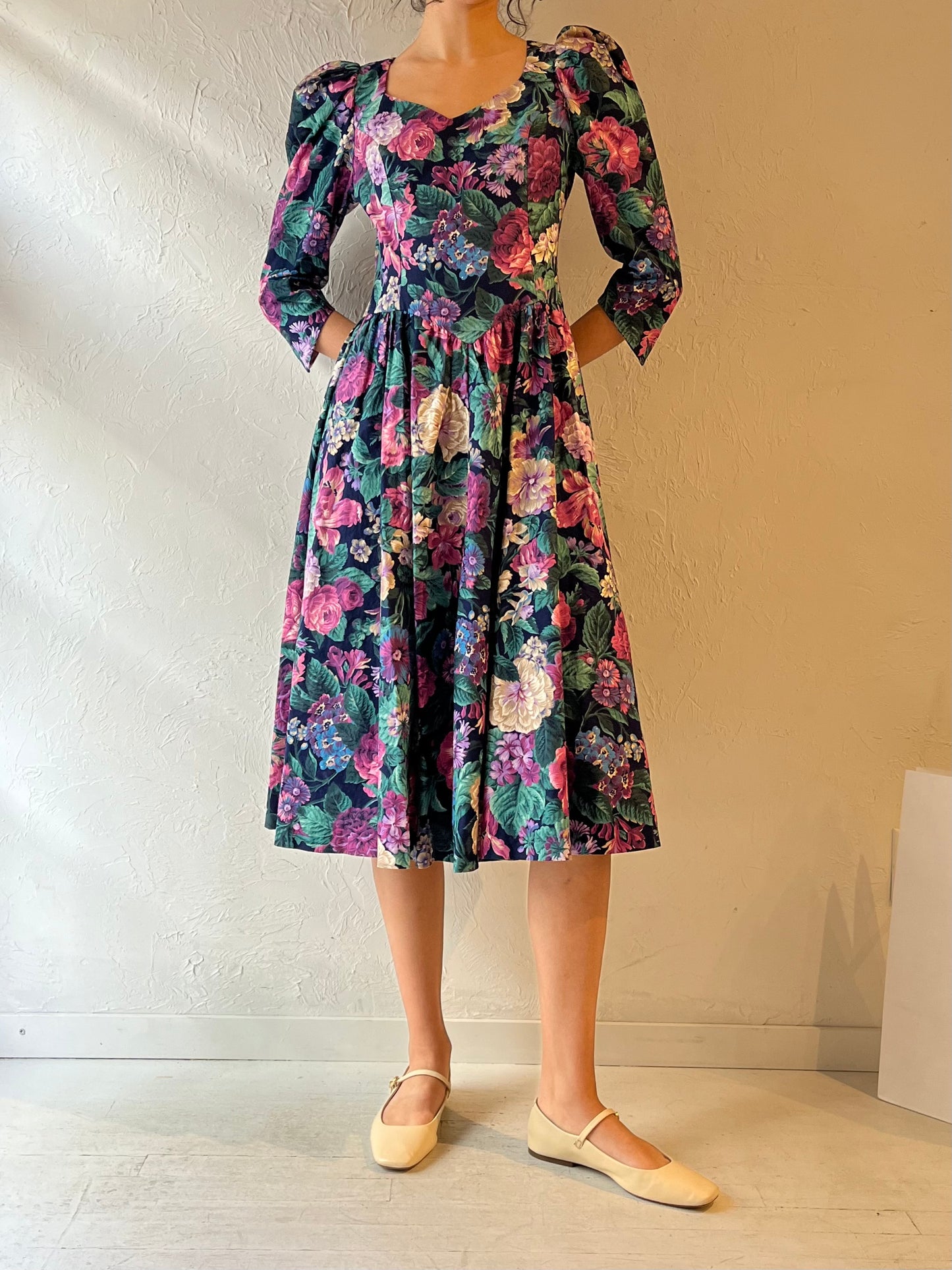 Vintage Handmade Long Sleeve Floral Dress / Small