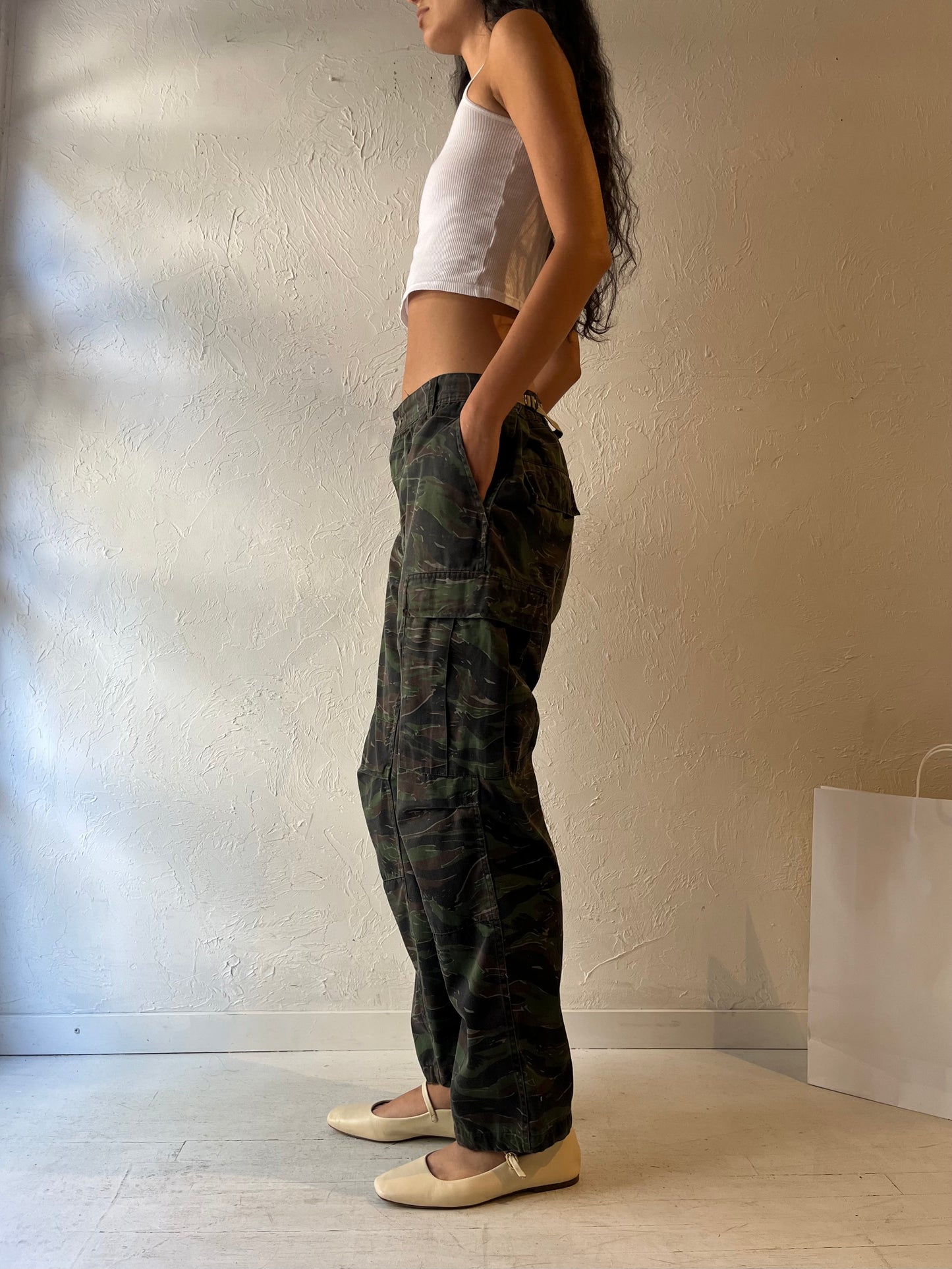 Vintage Camouflage Cargo Pants / Medium