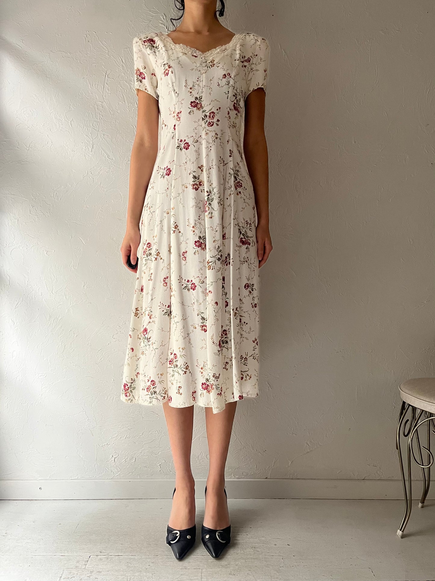 90s 'Decked Out' White Floral Dress / Medium
