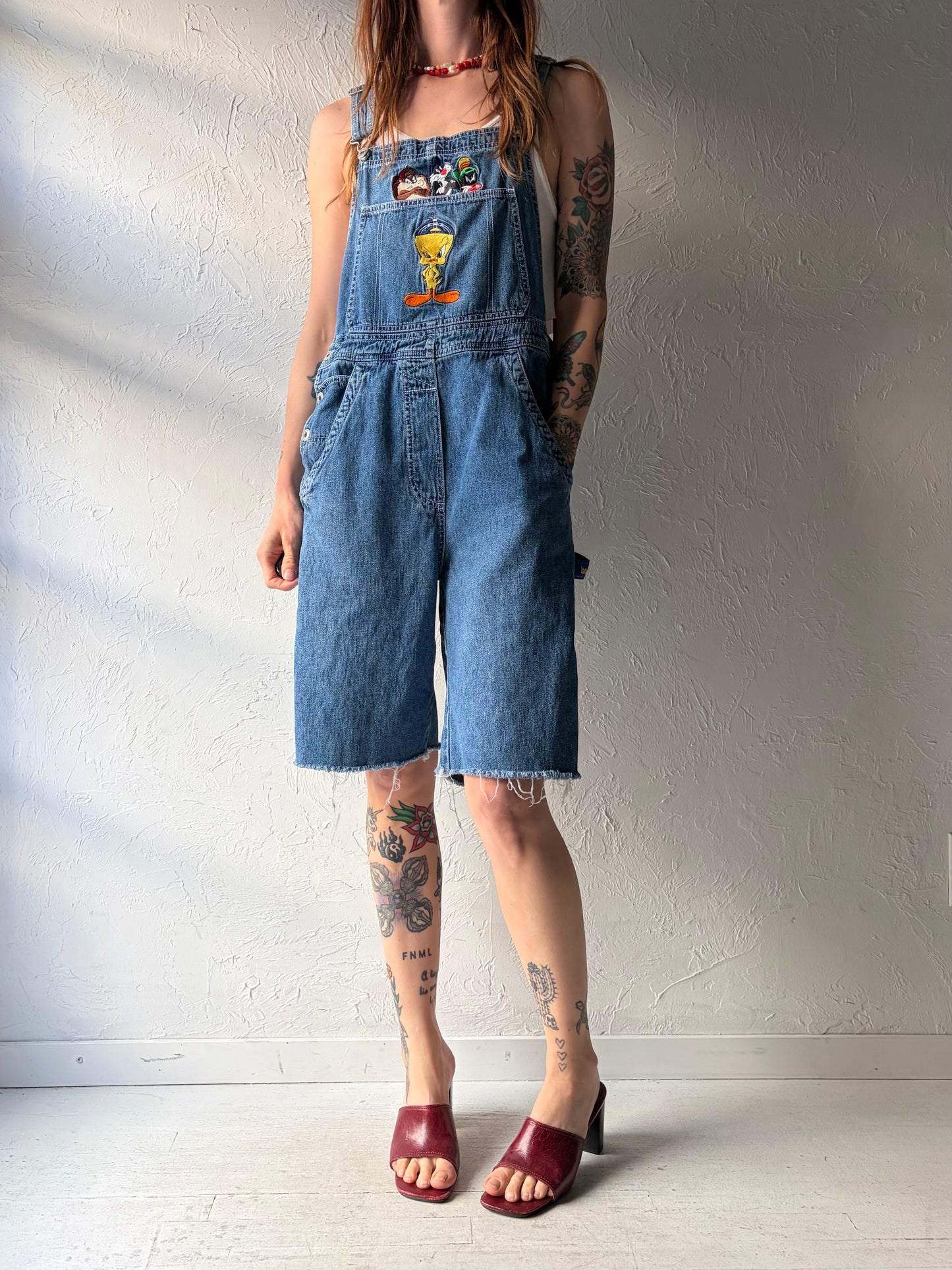 90s 'Warner Bros Looney Tunes' Denim Overalls Shorts / Small