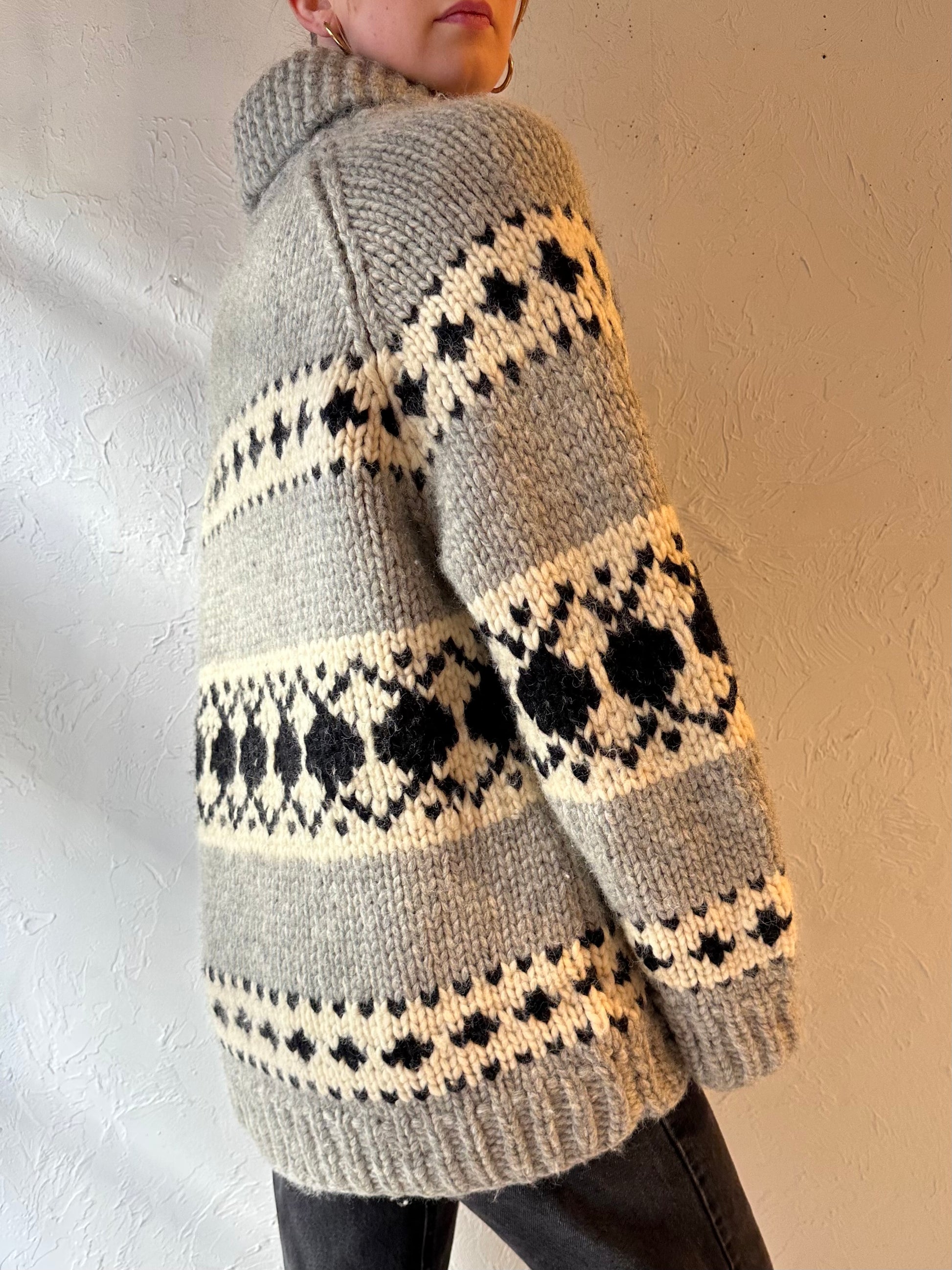 Vintage Hand Knit Thick Wool Sweater / Medium