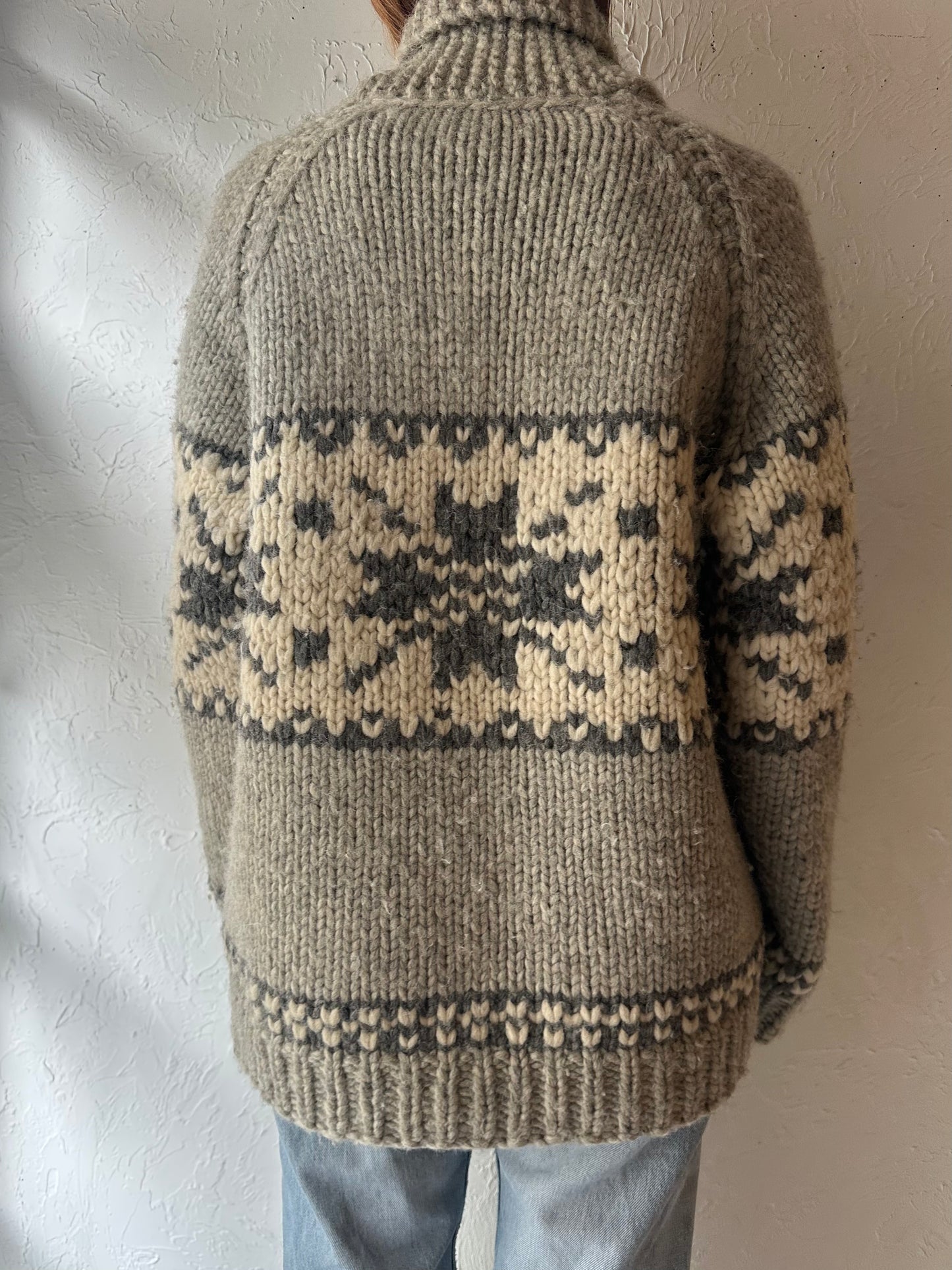 Vintage Hand Knit Sweater / Medium