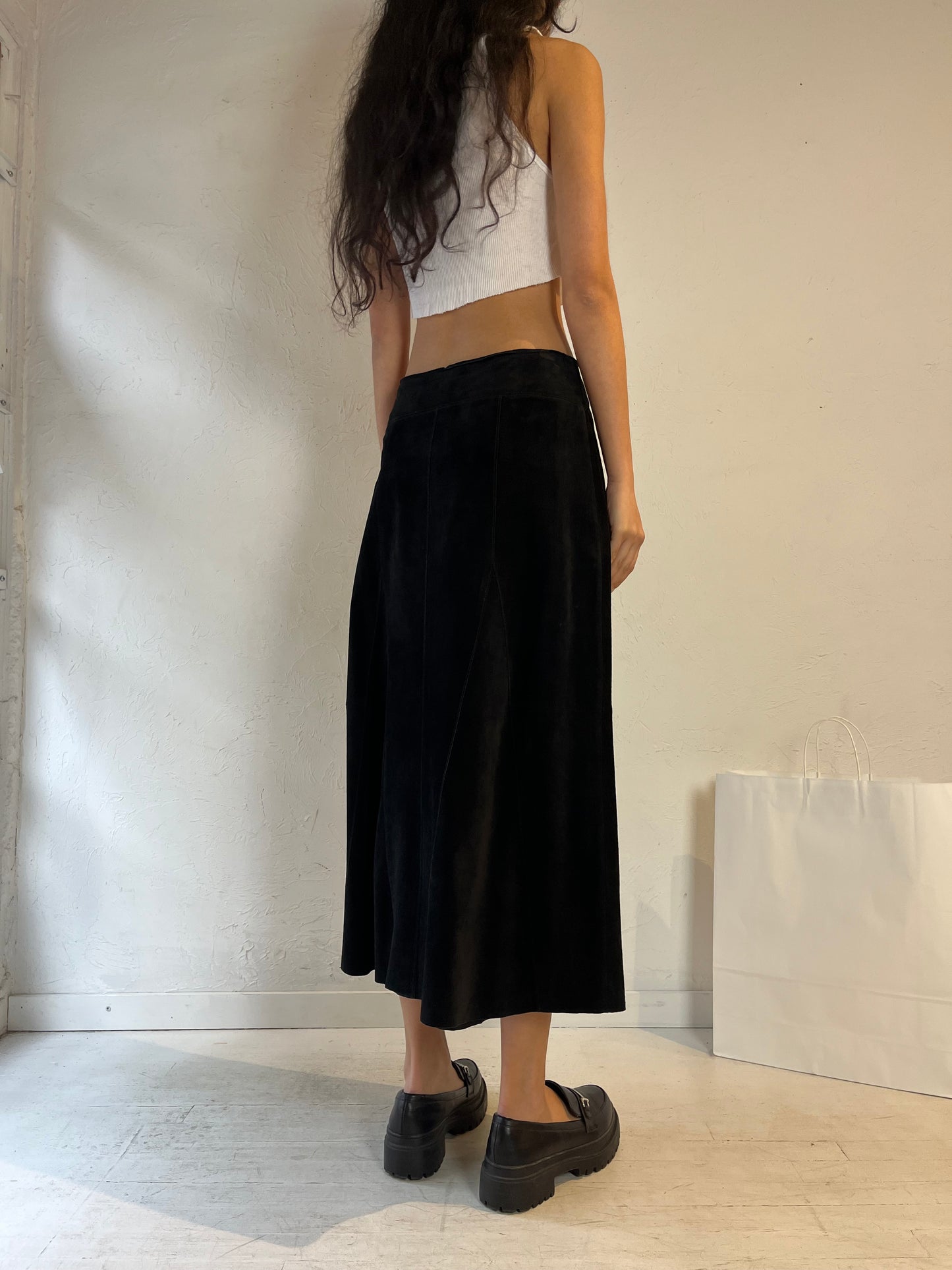 90s ‘Valerie Steven’s’ Black Suede Leather Midi Skirt / Small