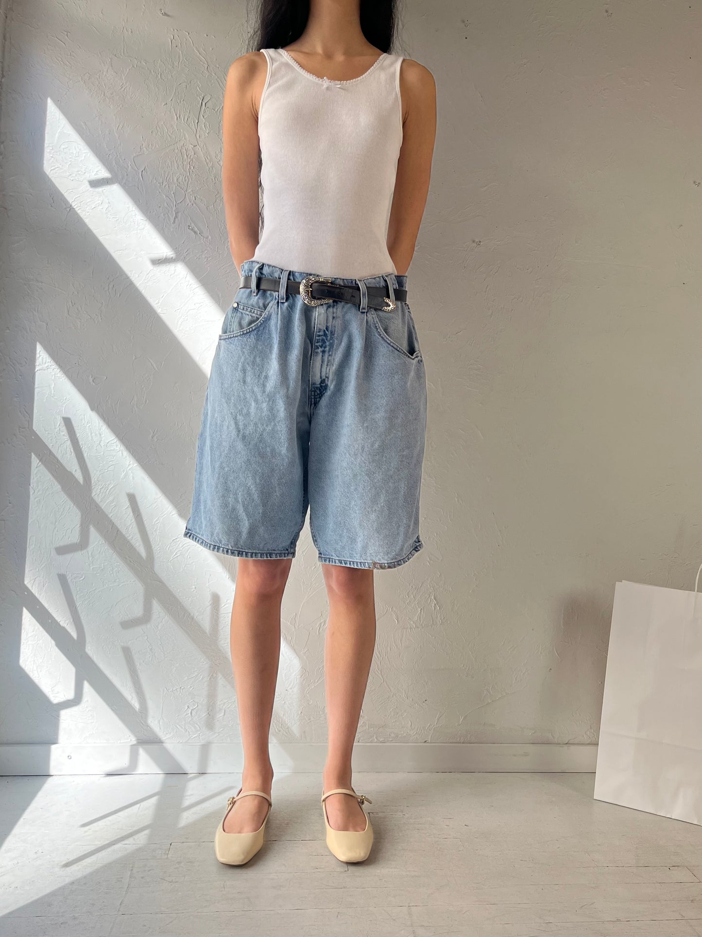 90s ‘Levis Silver Tab’ Denim Shorts / 33