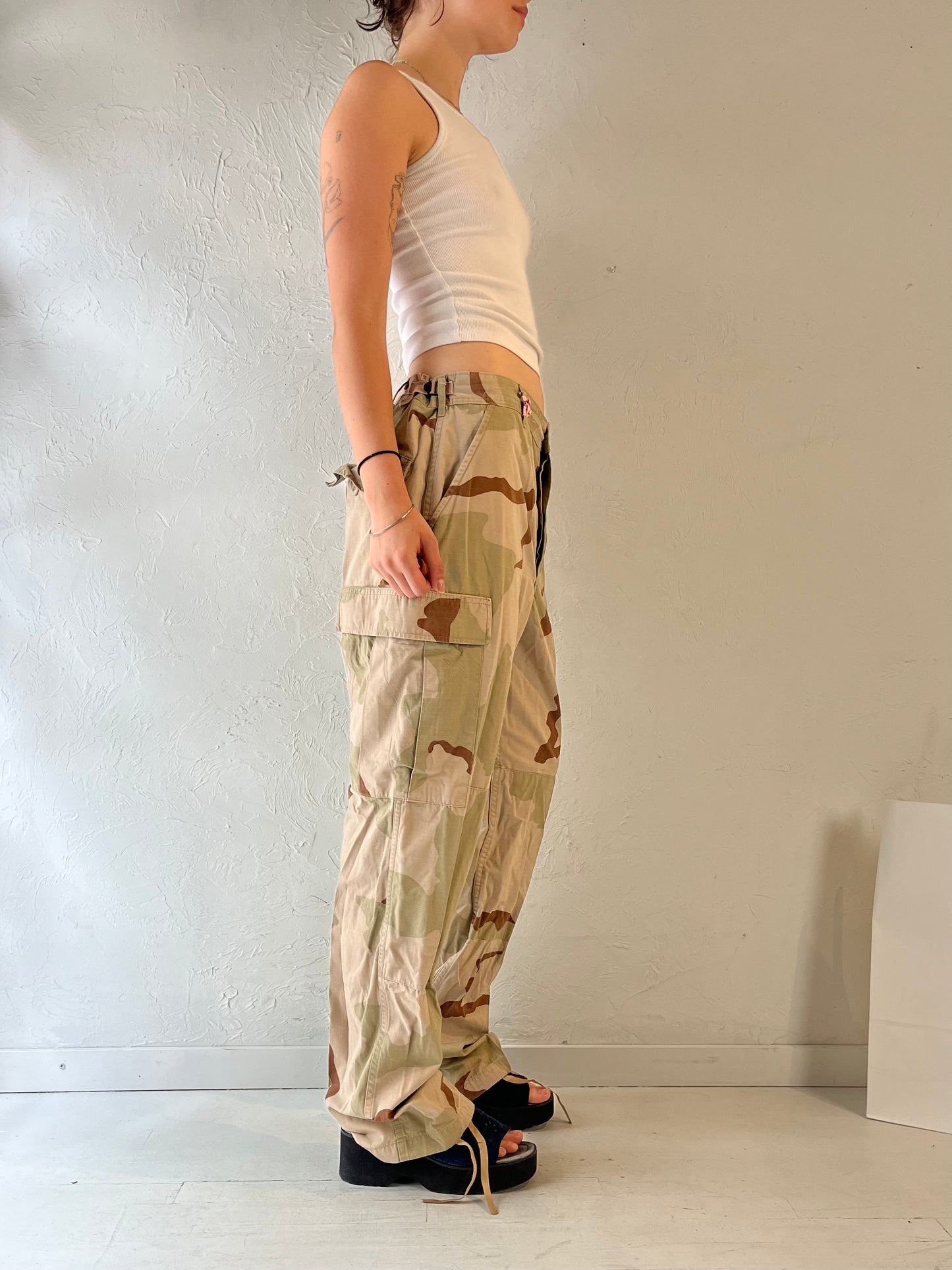 Vintage Desert Camo Authentic Army Pants / Medium