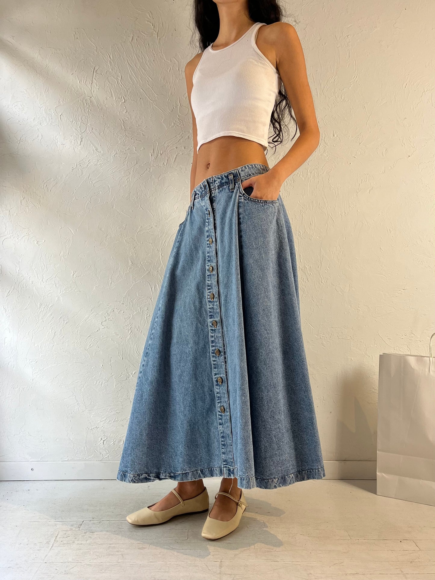 90s ‘Guess’ Button Up Denim Skirt / Medium