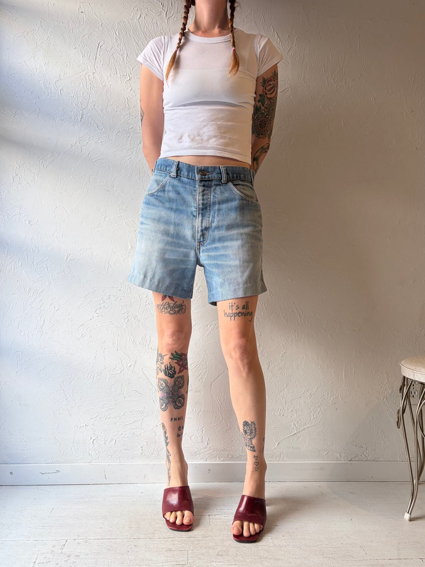 1970s 'Levis' Denim Shorts / 32