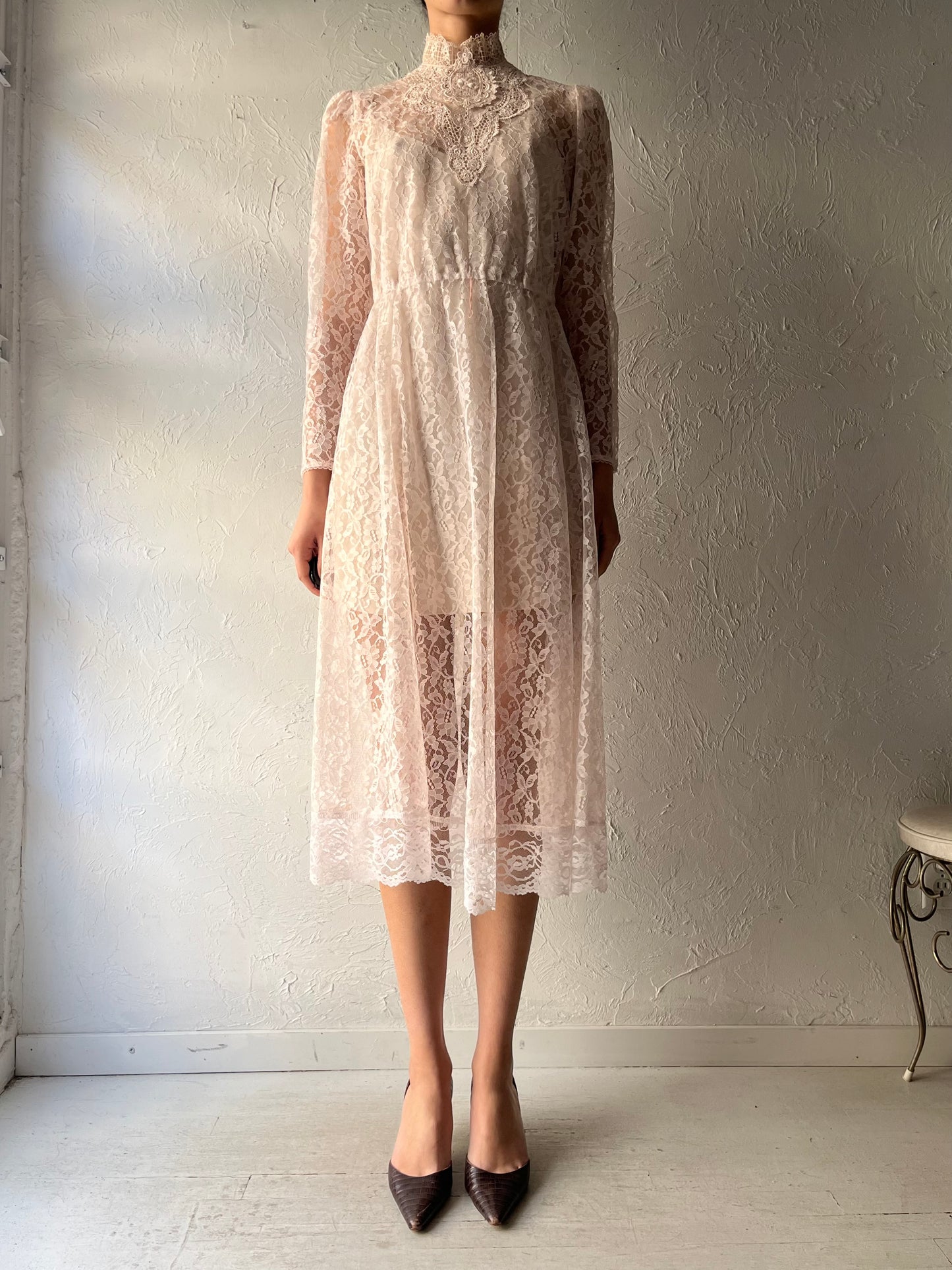 80s Vintage Long Sleeve Romantic Lace Midi Dress / Small