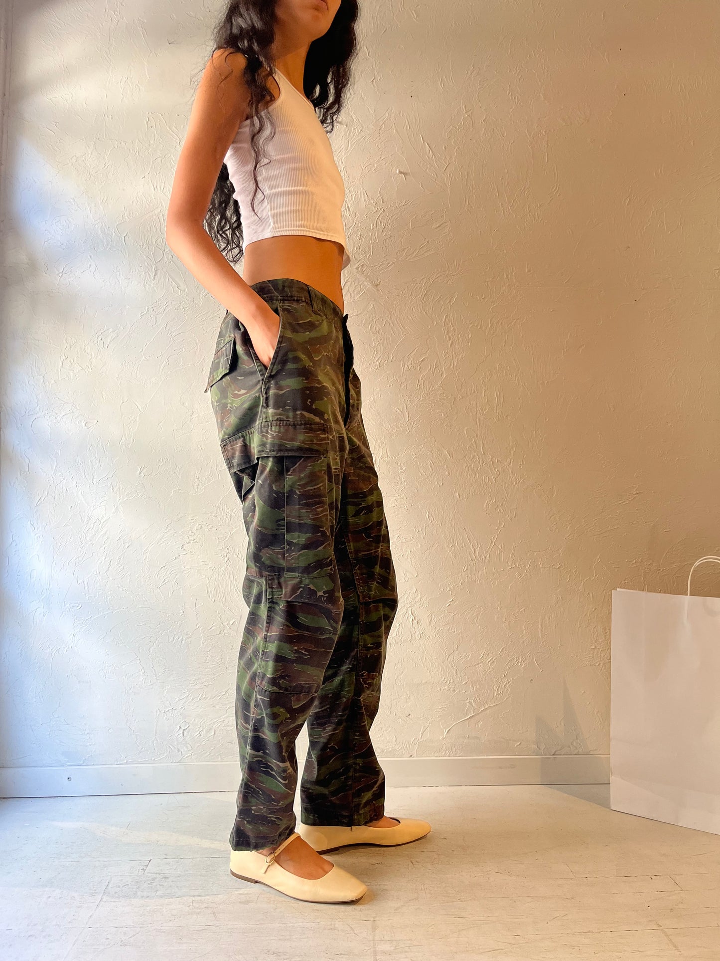 Vintage Camouflage Cargo Pants / Medium