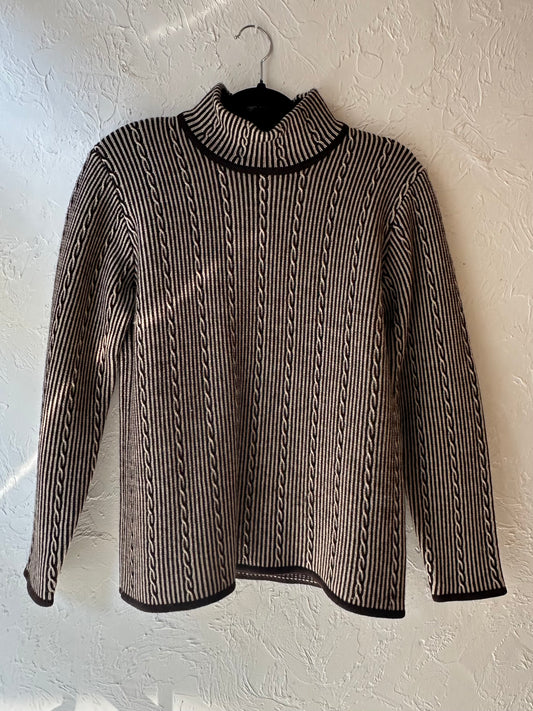 90s ‘Jones New York’ Turtle Neck Sweater / Small