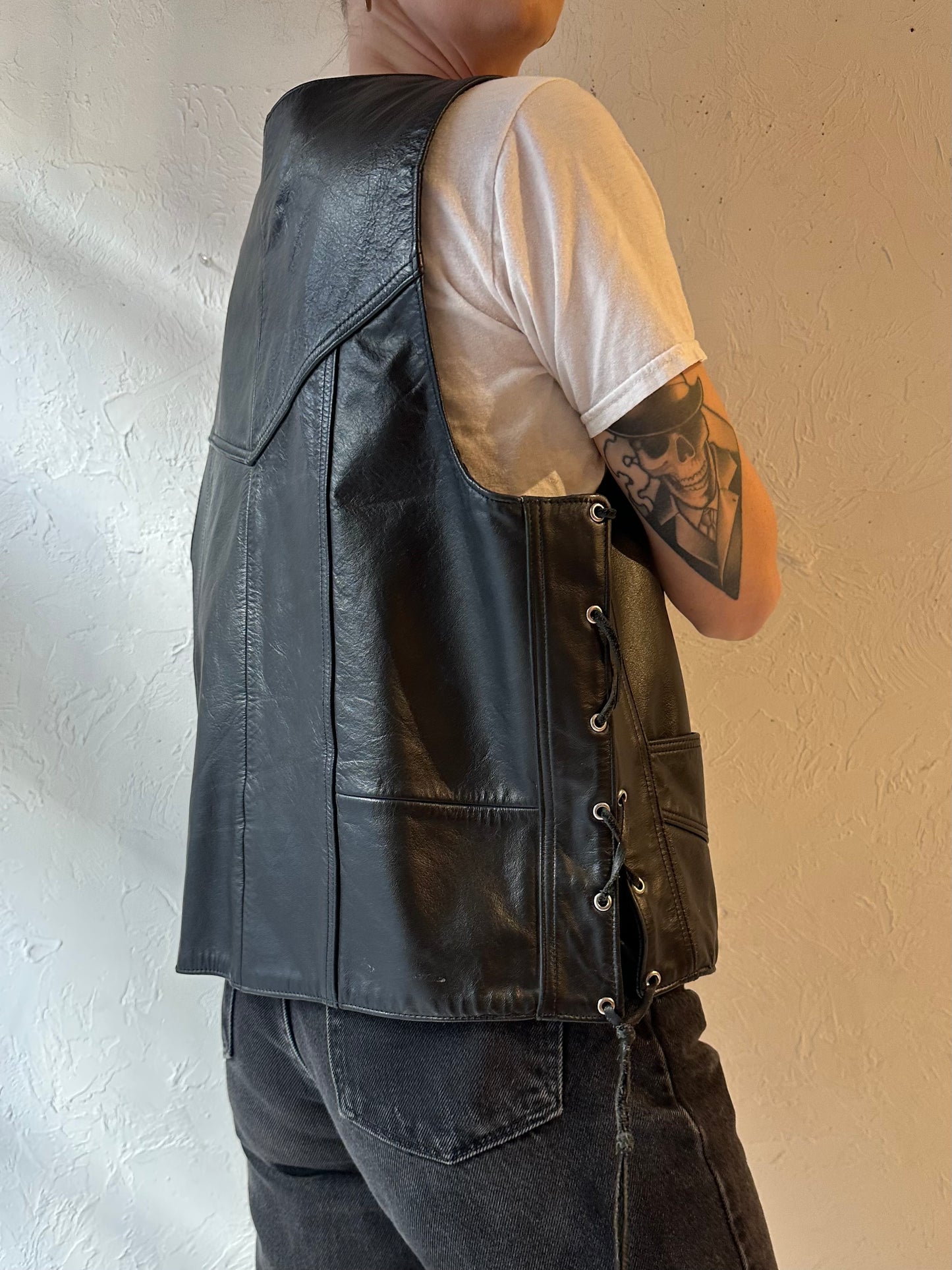 90s ‘Genuine Leather’ Black Biker Vest / Large