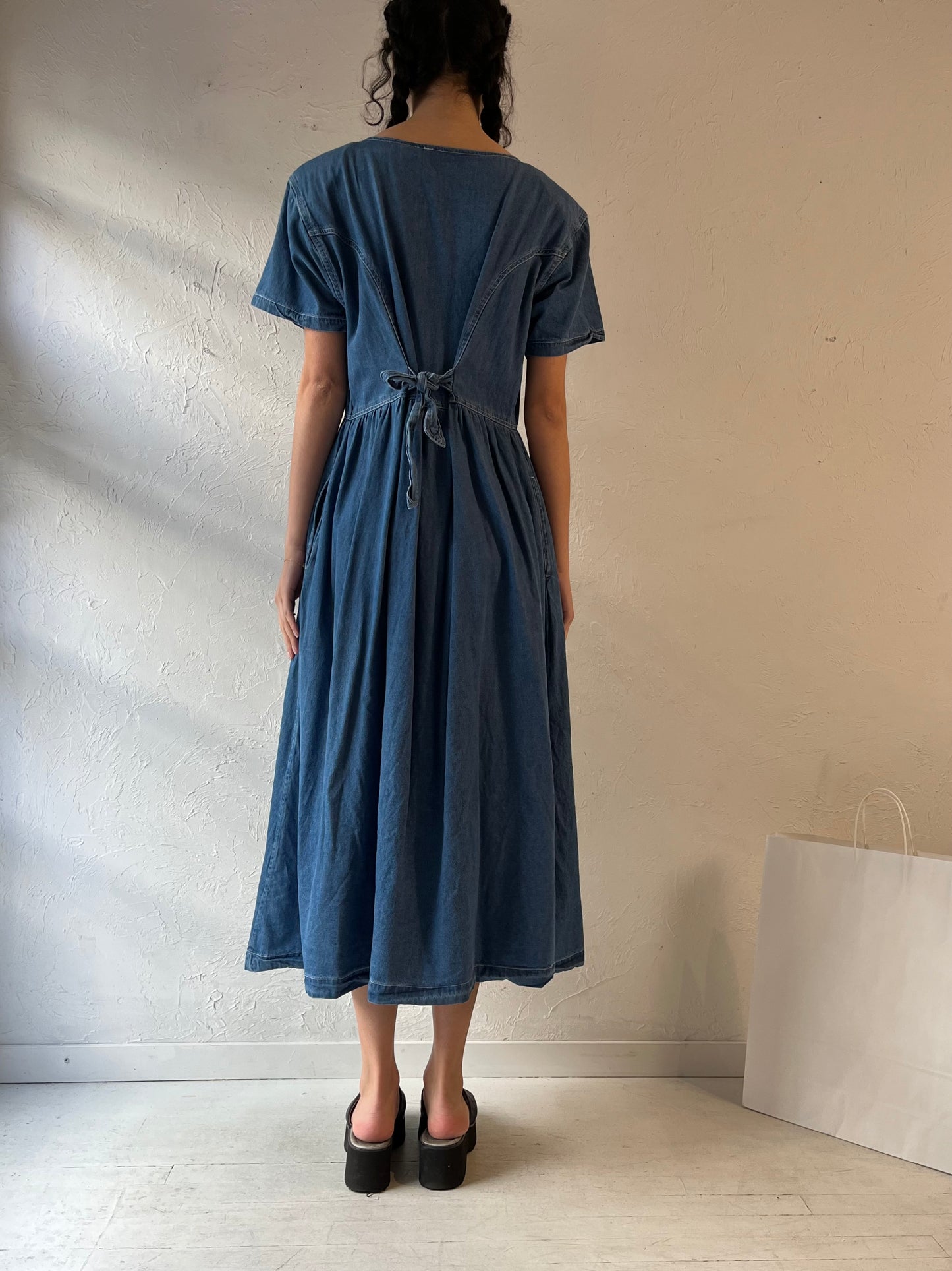 90s ‘Jane Ashley’ Embroidered Denim Dress / Large