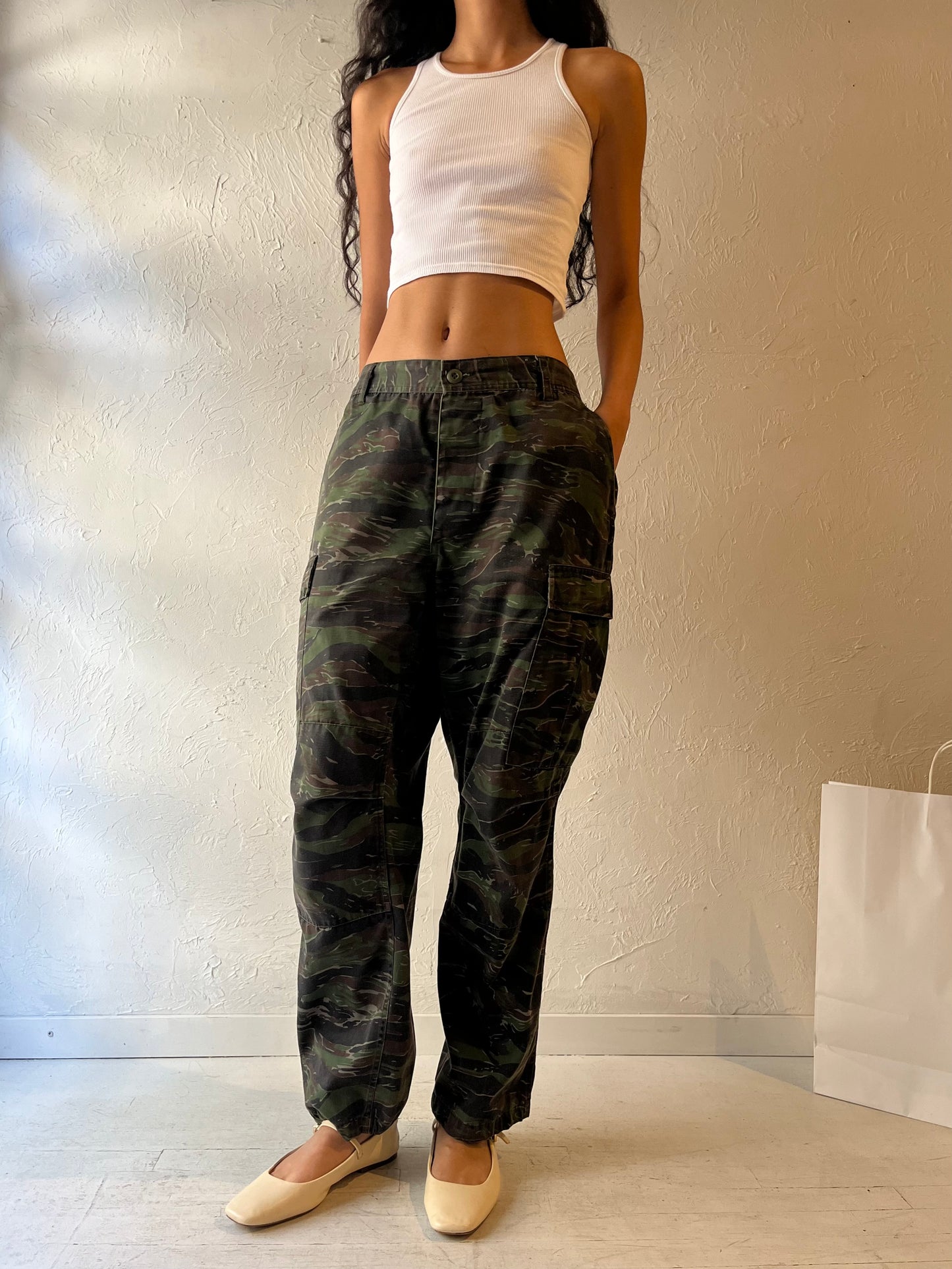 Vintage Camouflage Cargo Pants / Medium