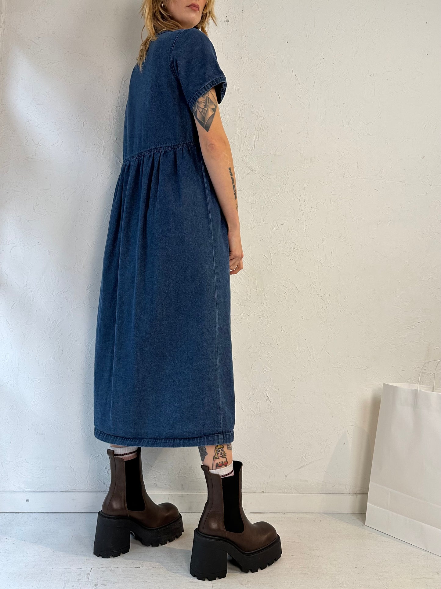 90s Embroidered Button Up Denim Dress / Small