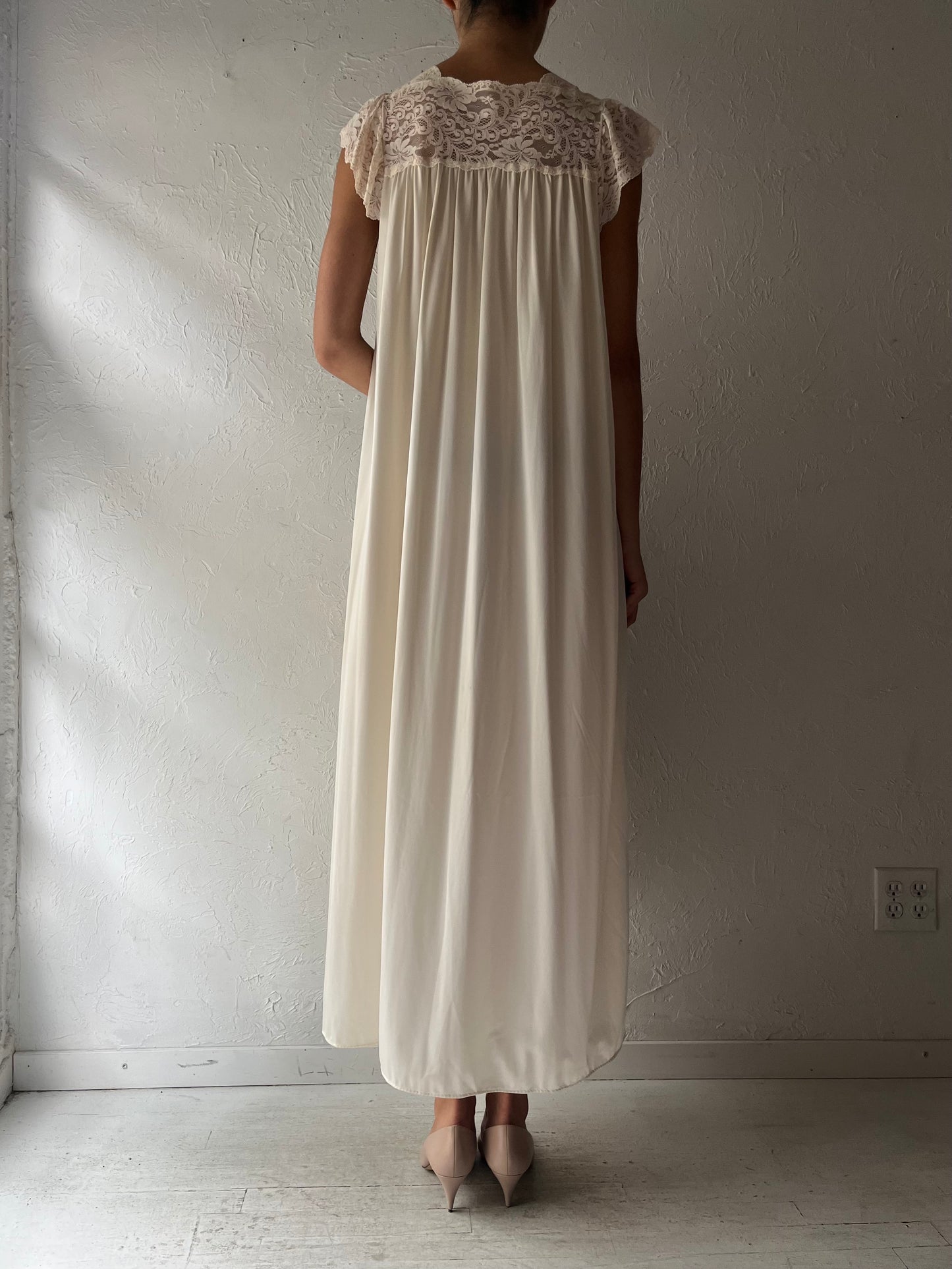 80s 'Shadowline' Cream Romantic Robe and Dress Set / Small