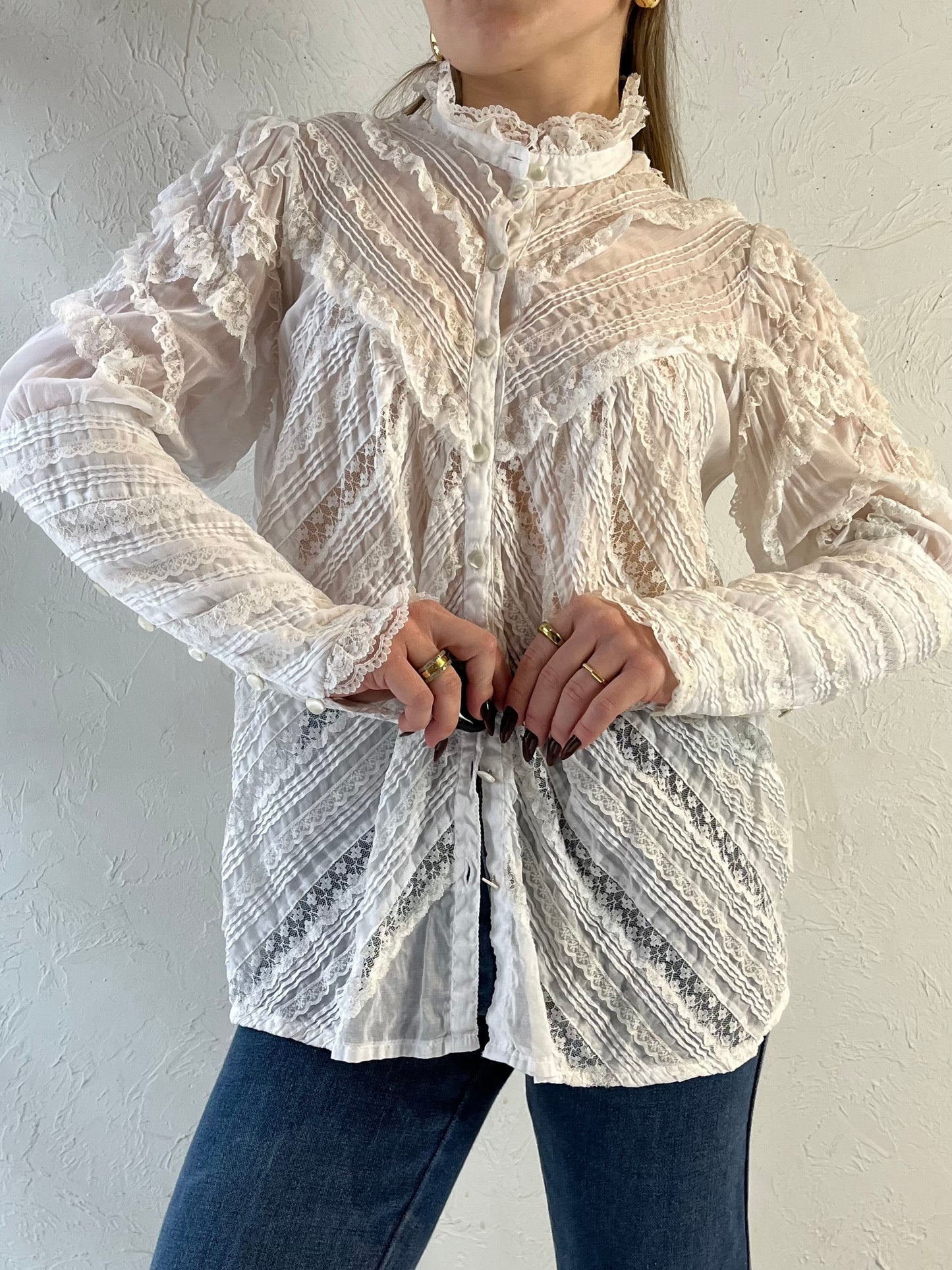 Vintage White Lace Long Sleeve Blouse / Small