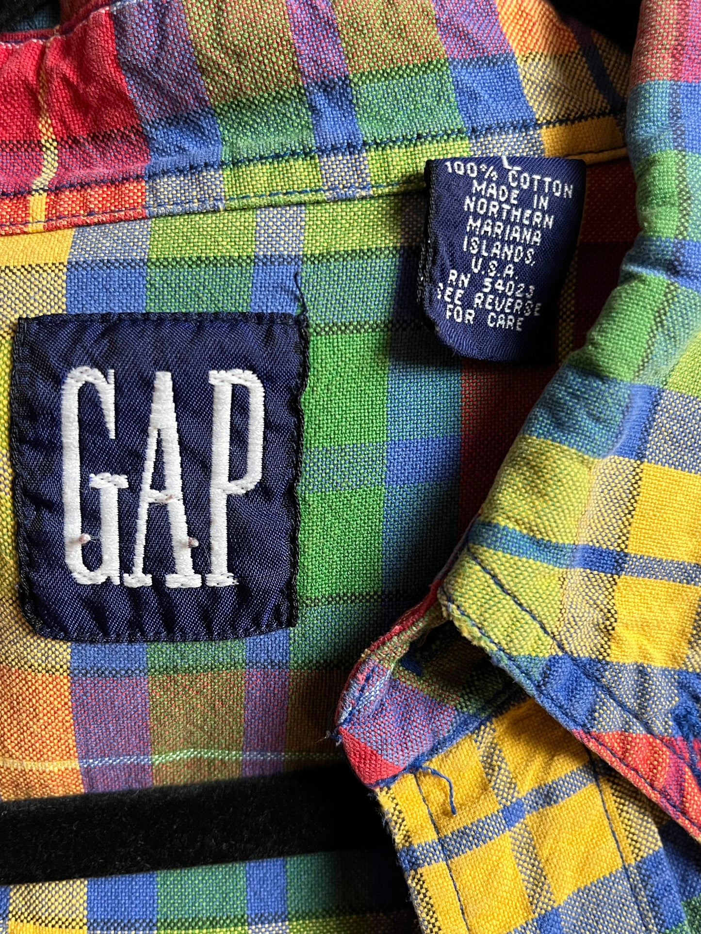 90s 'Gap' Cotton Plaid Button Up Shirt / Large