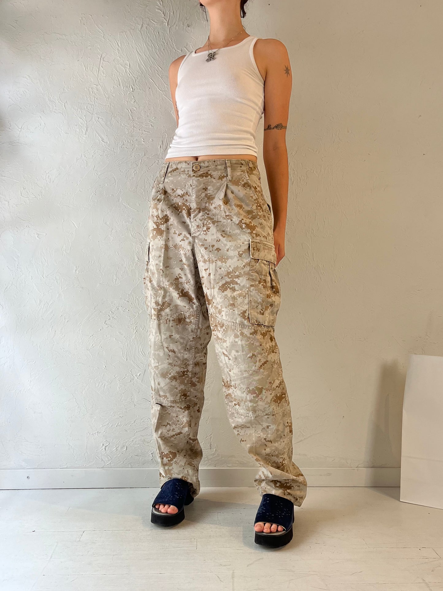 Vintage Authentic Army Desert Camo Pants / Small