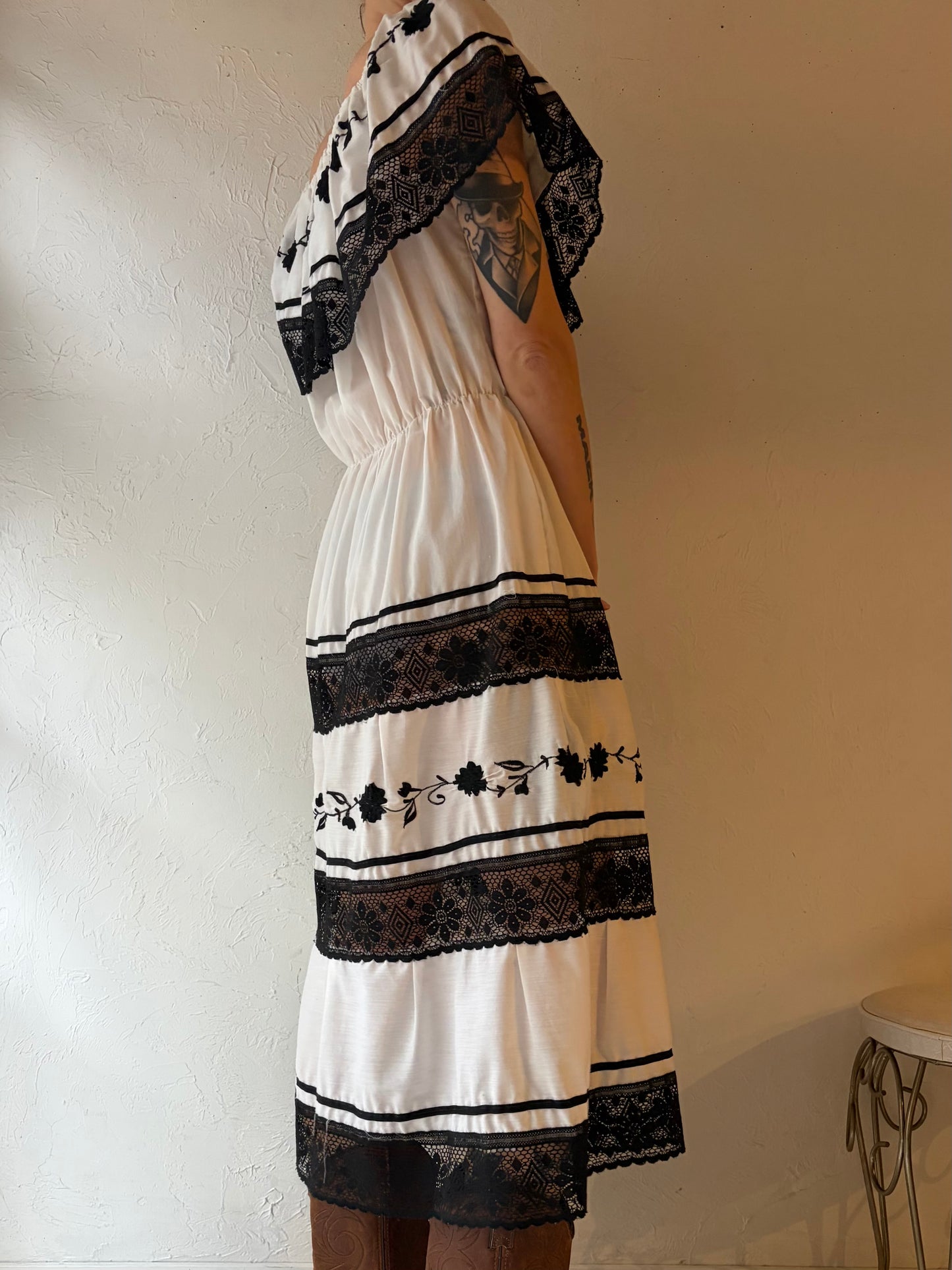 Vintage Handmade White Embroidered Midi Dress / Small
